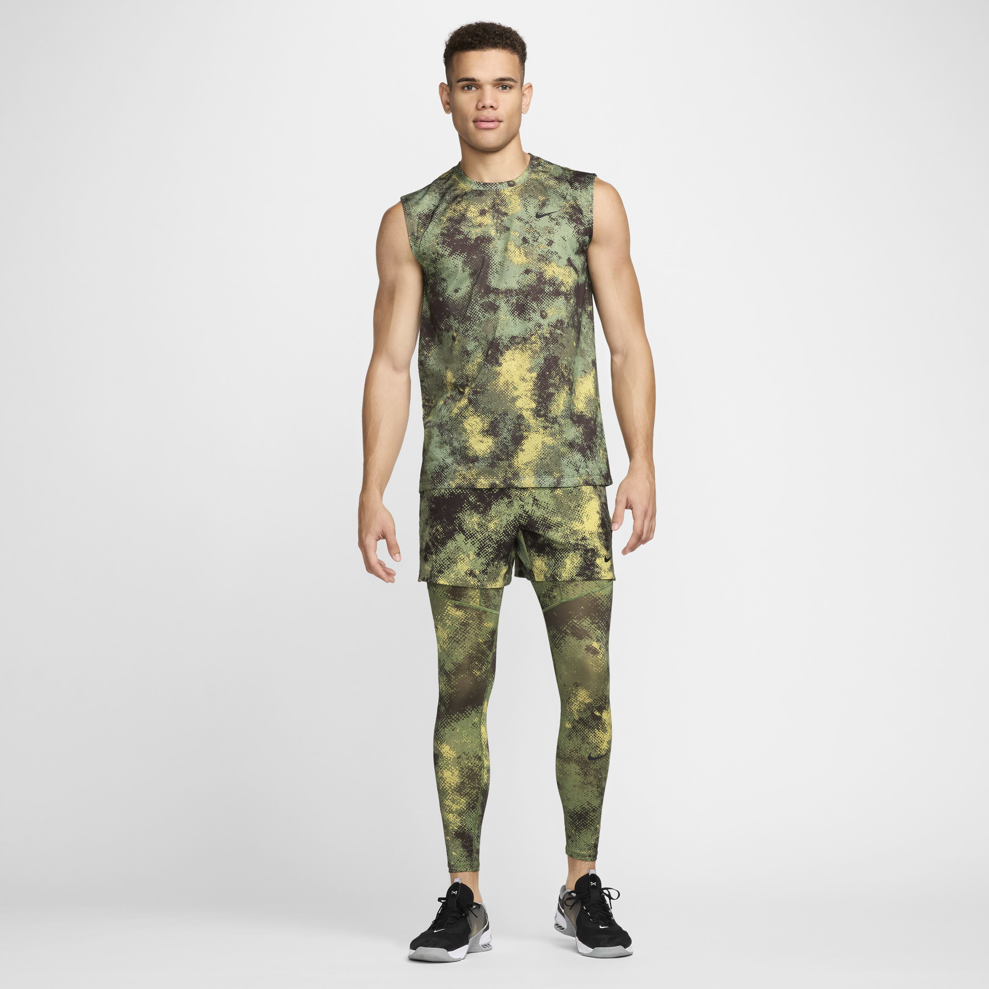 Buy Nike Men s Dri FIT Sleeveless Fitness T Shirt Nike Qatar Official