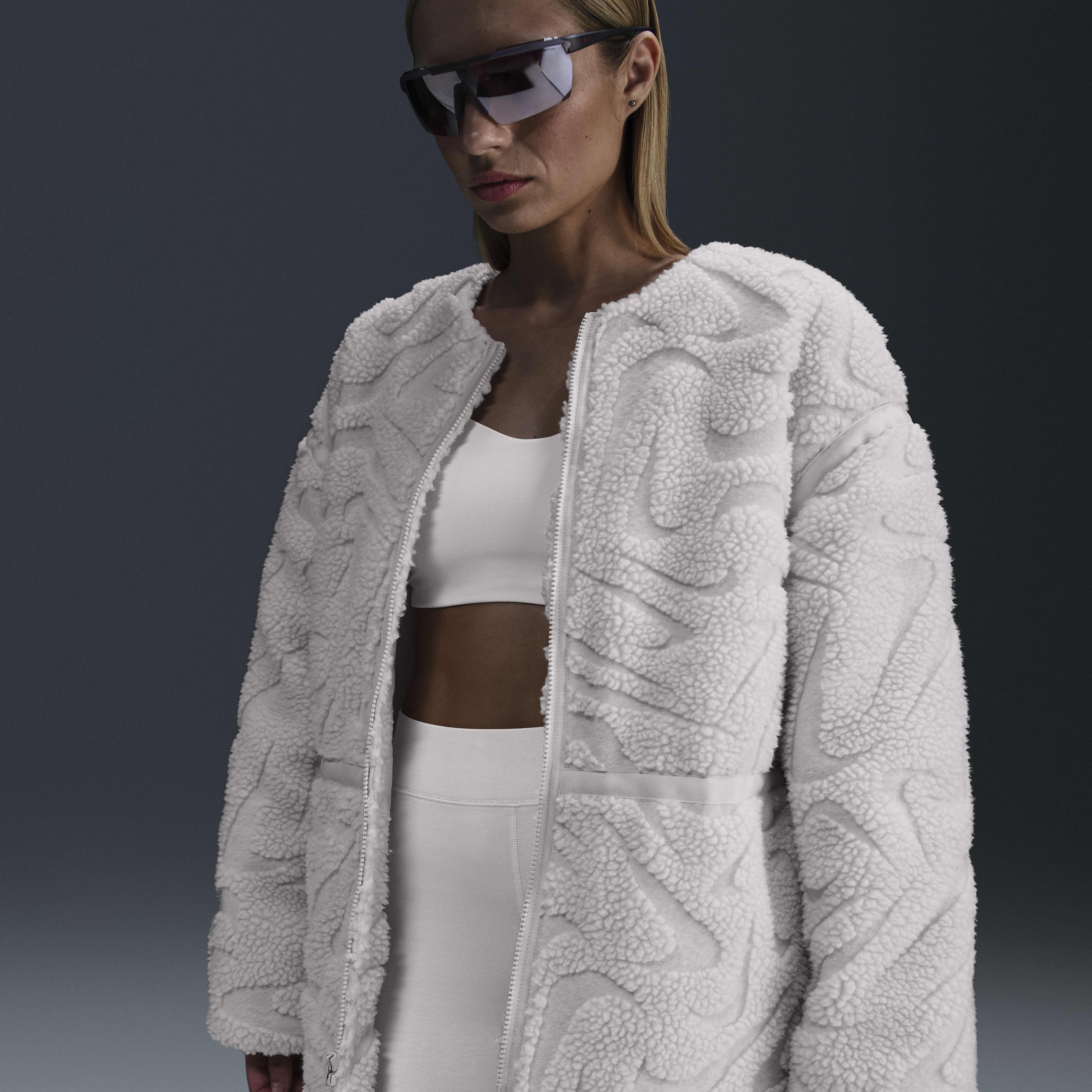 نايكي سبورتسوير image number 0