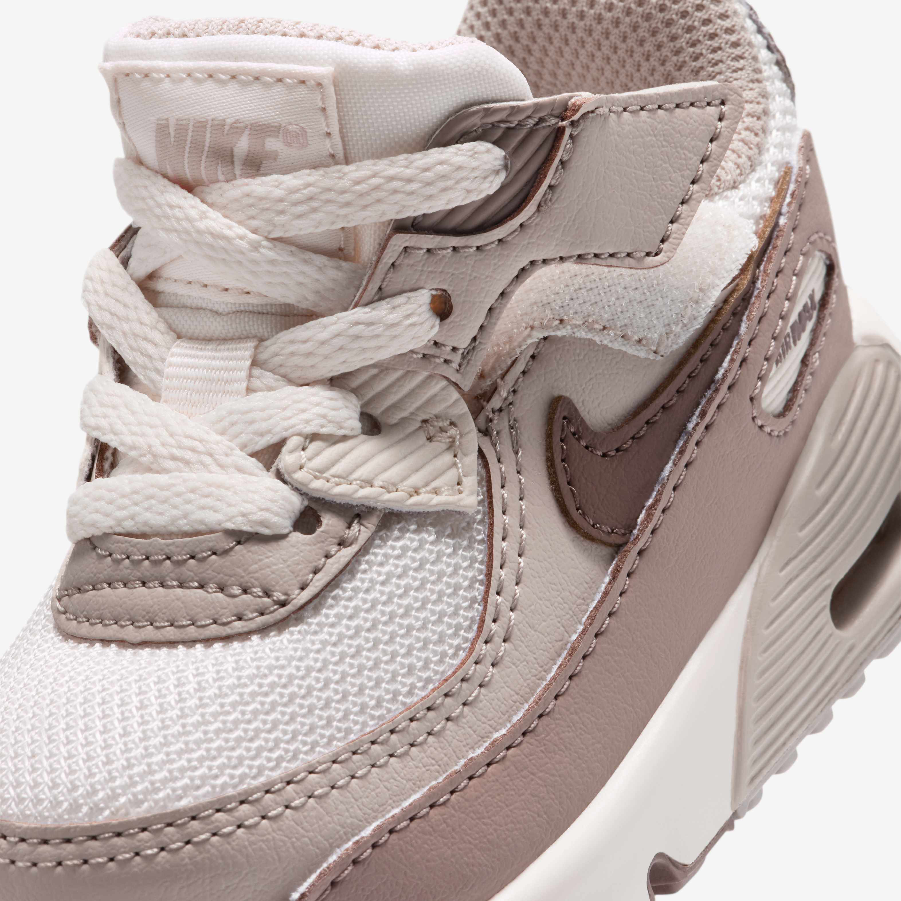 Nike Air Max 90 EasyOn image number 6
