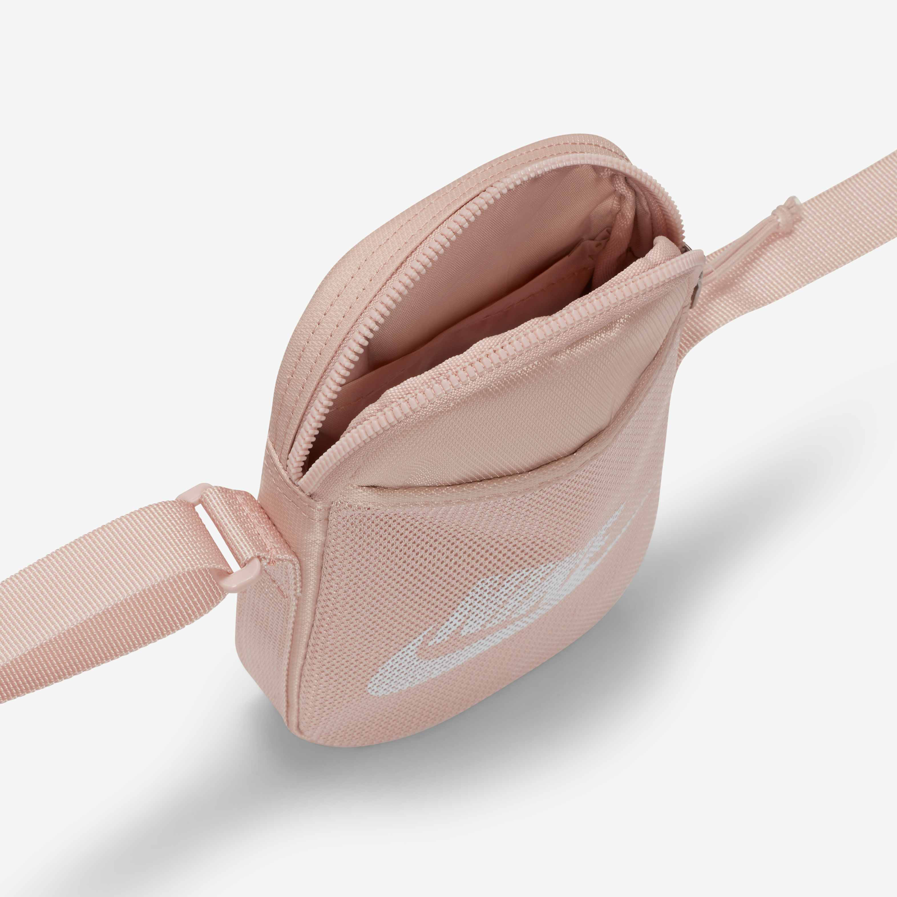 نايكي هيرتدج image number 4