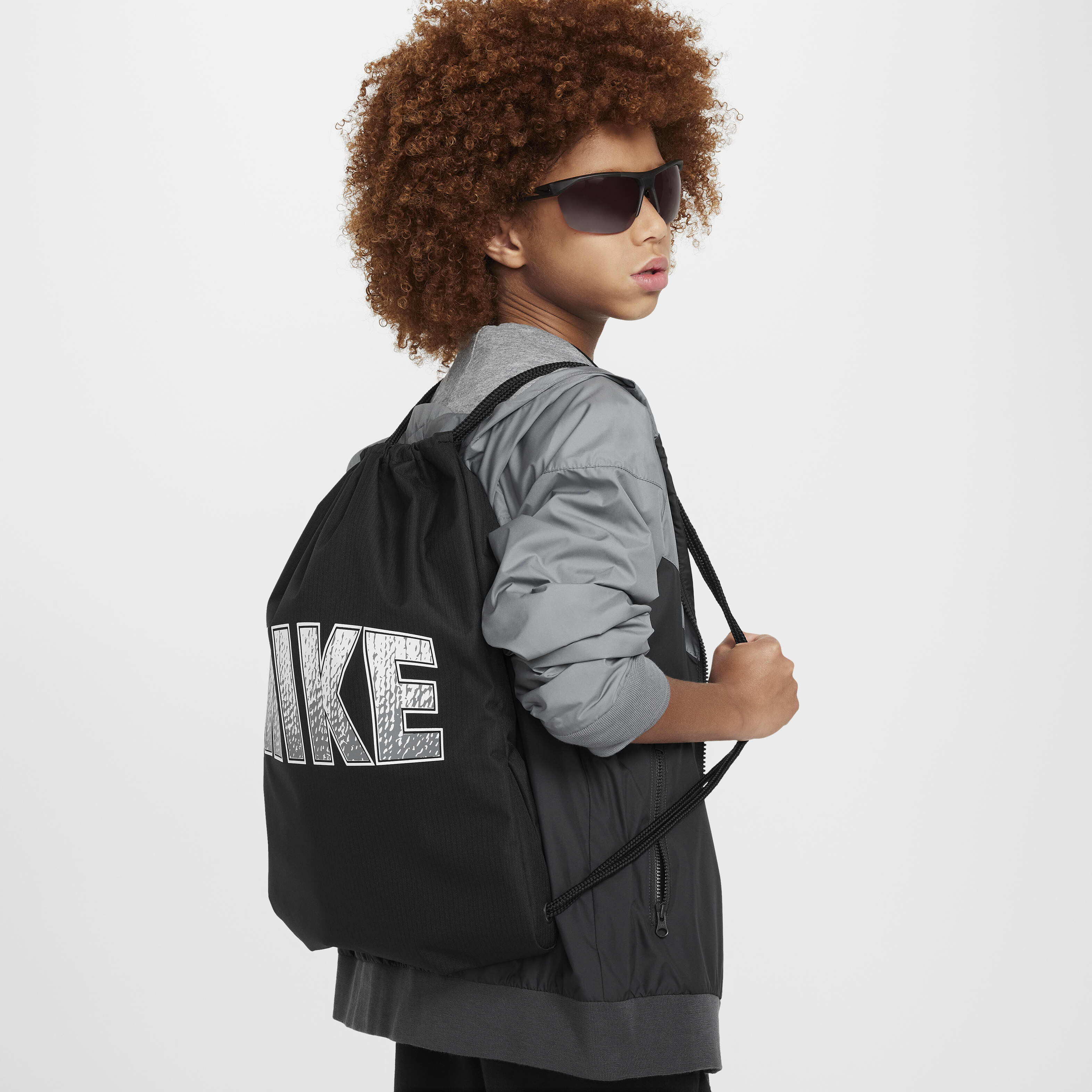 Girl nike drawstring bag on sale