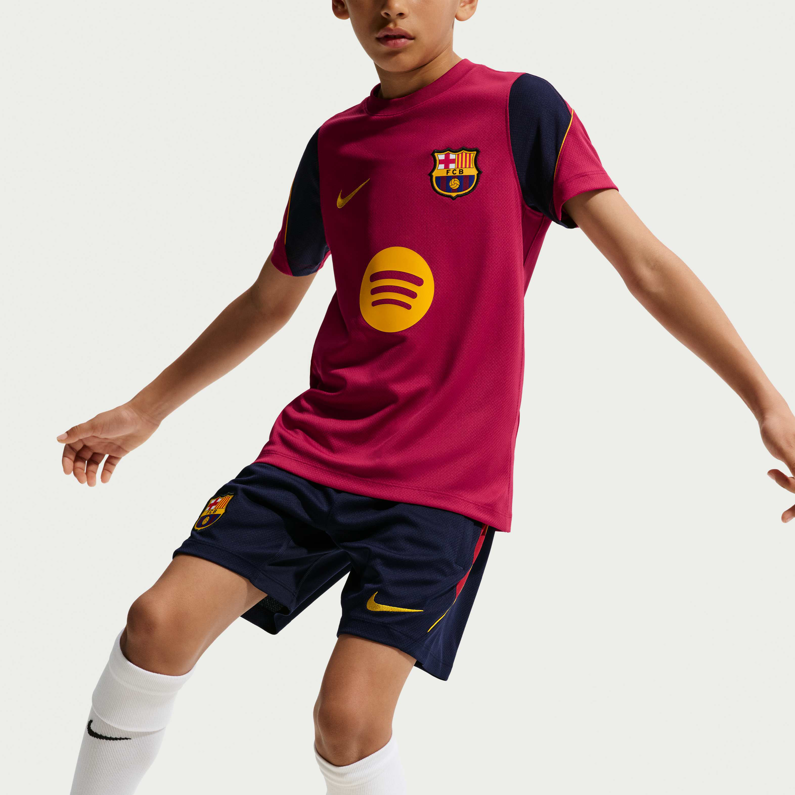 برشلونة سترايك image number 3