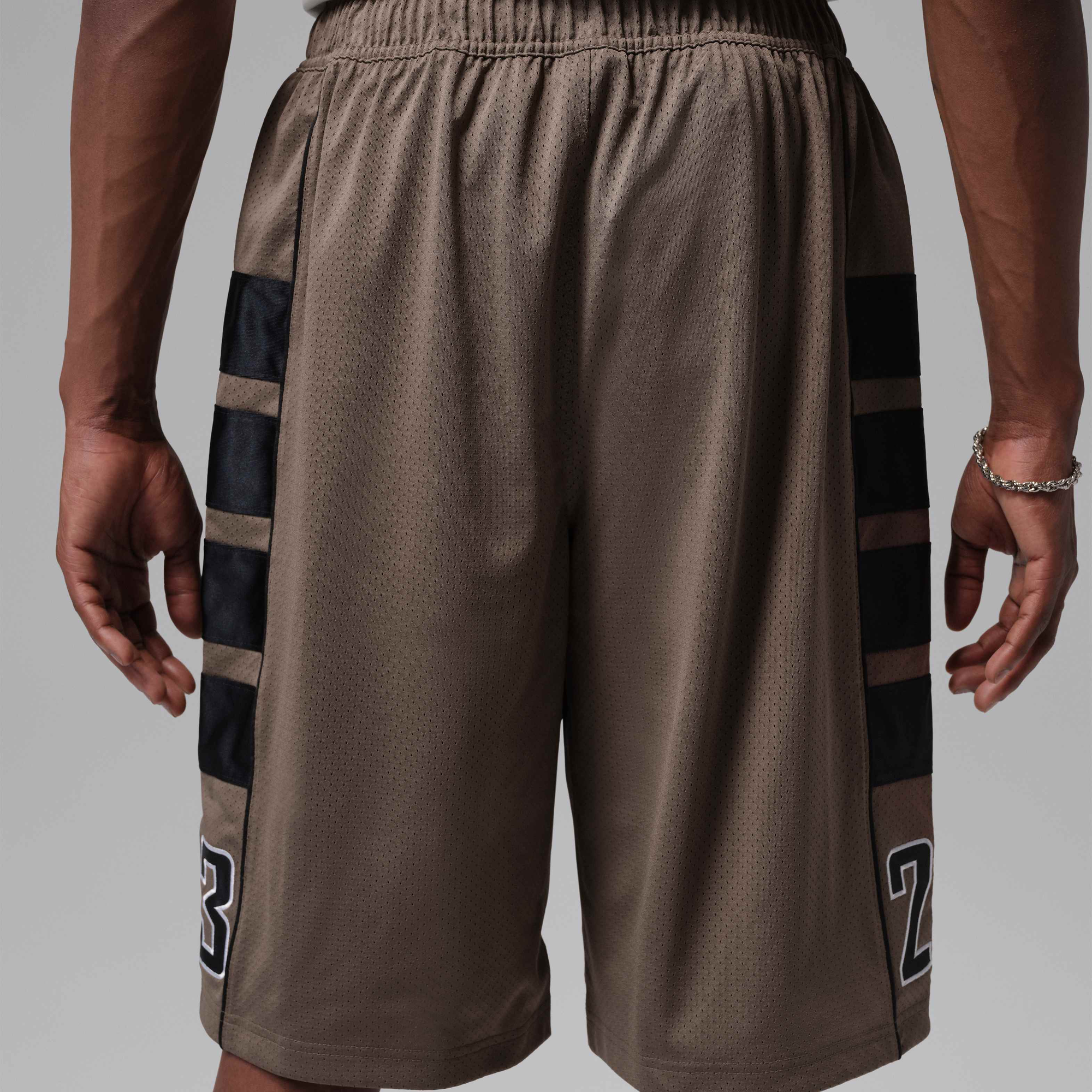 Zoom image