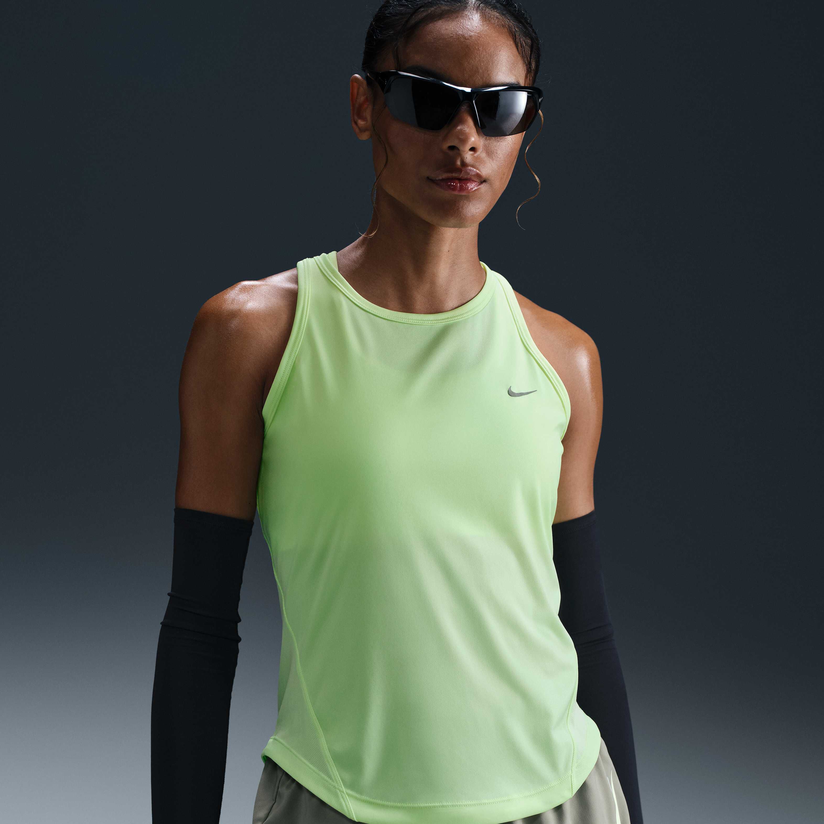 Nike Tempo image number 0