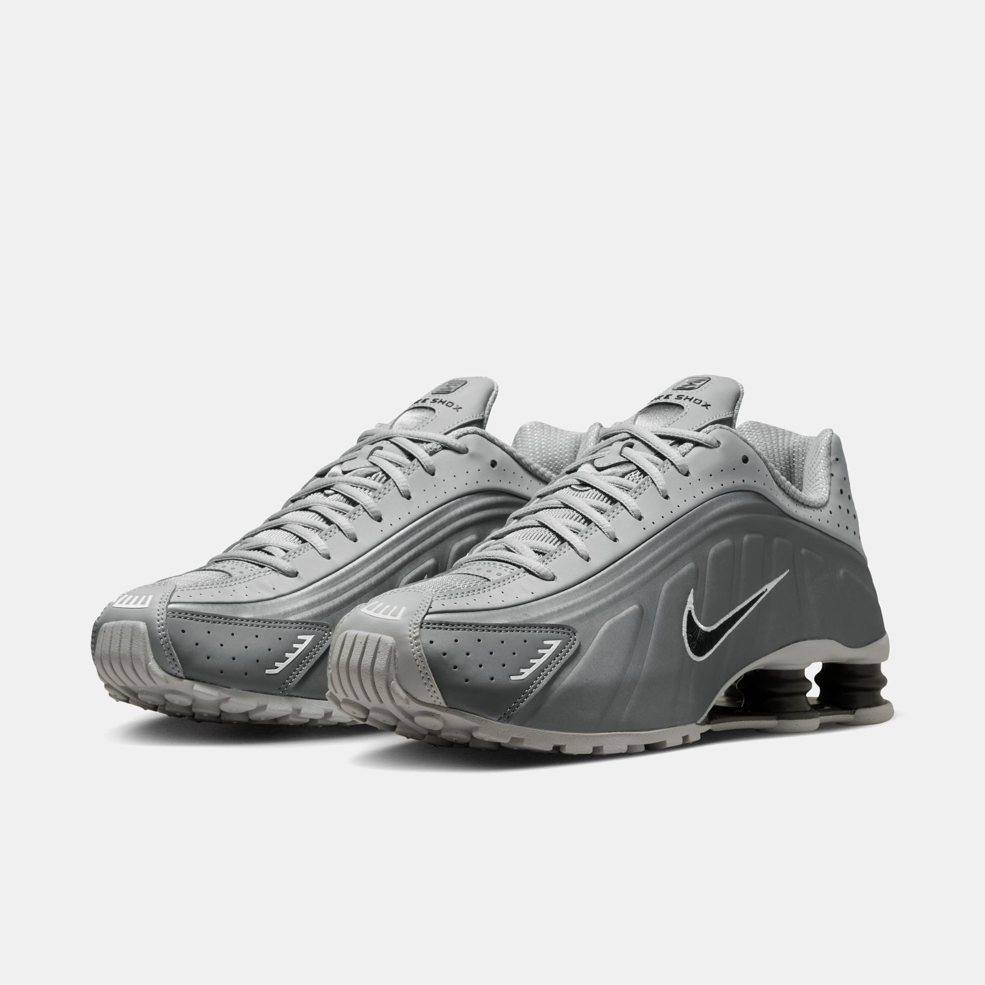 Nike Shox R4 image number 2