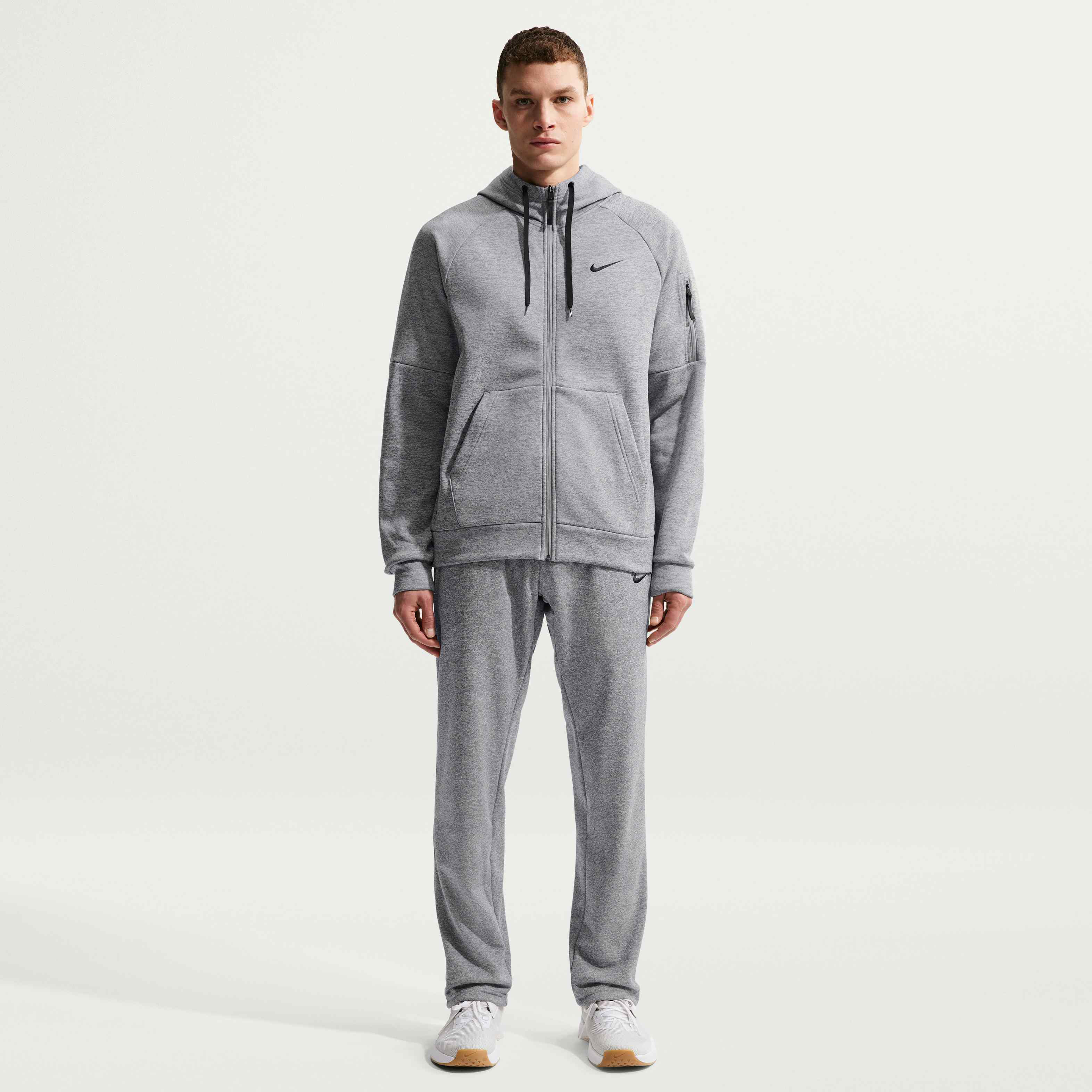 Nike Therma image number 3