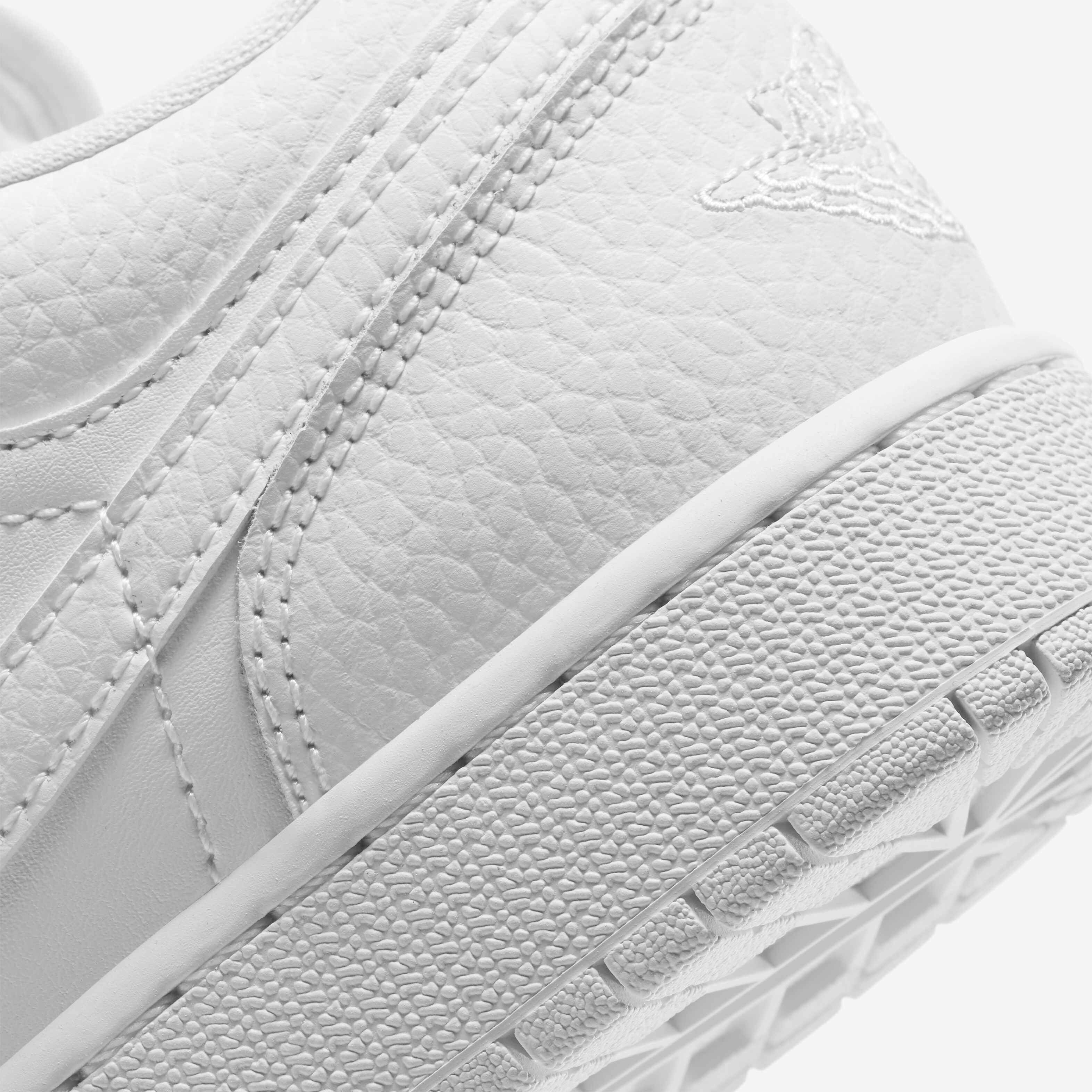 Air Jordan 1 Low image number 7