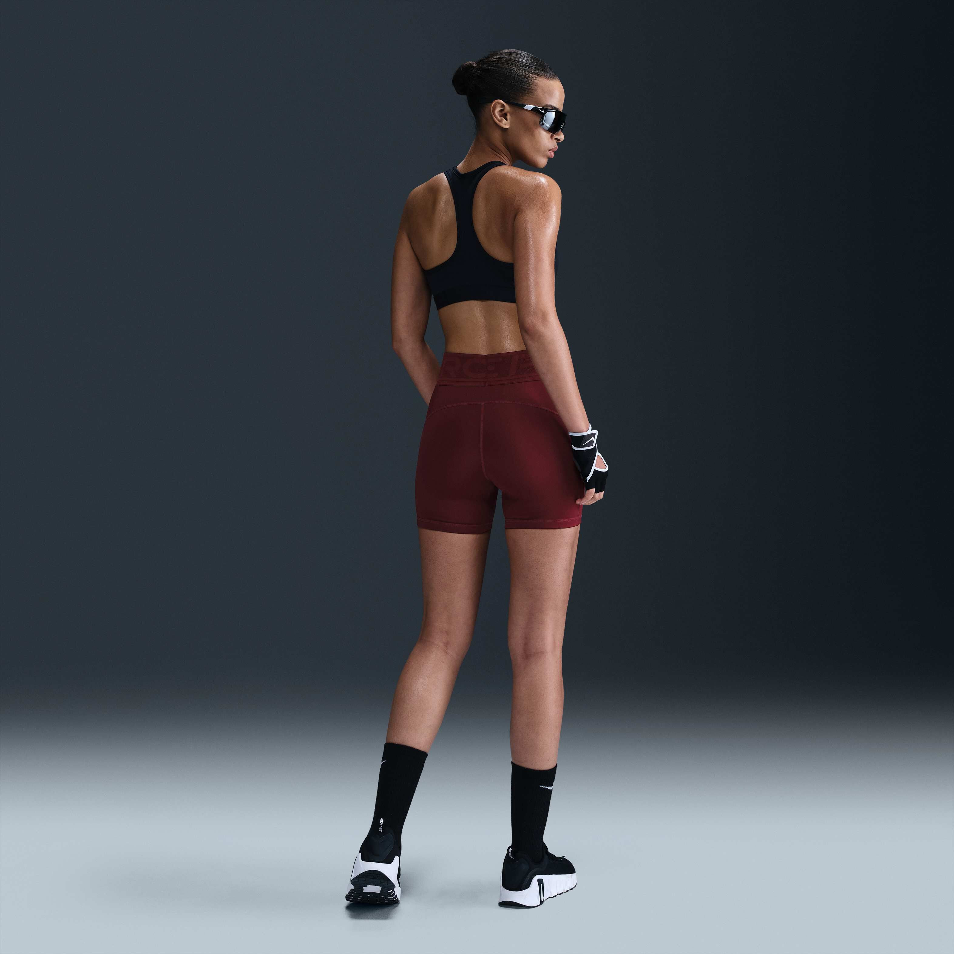 Nike Pro Sculpt image number 3