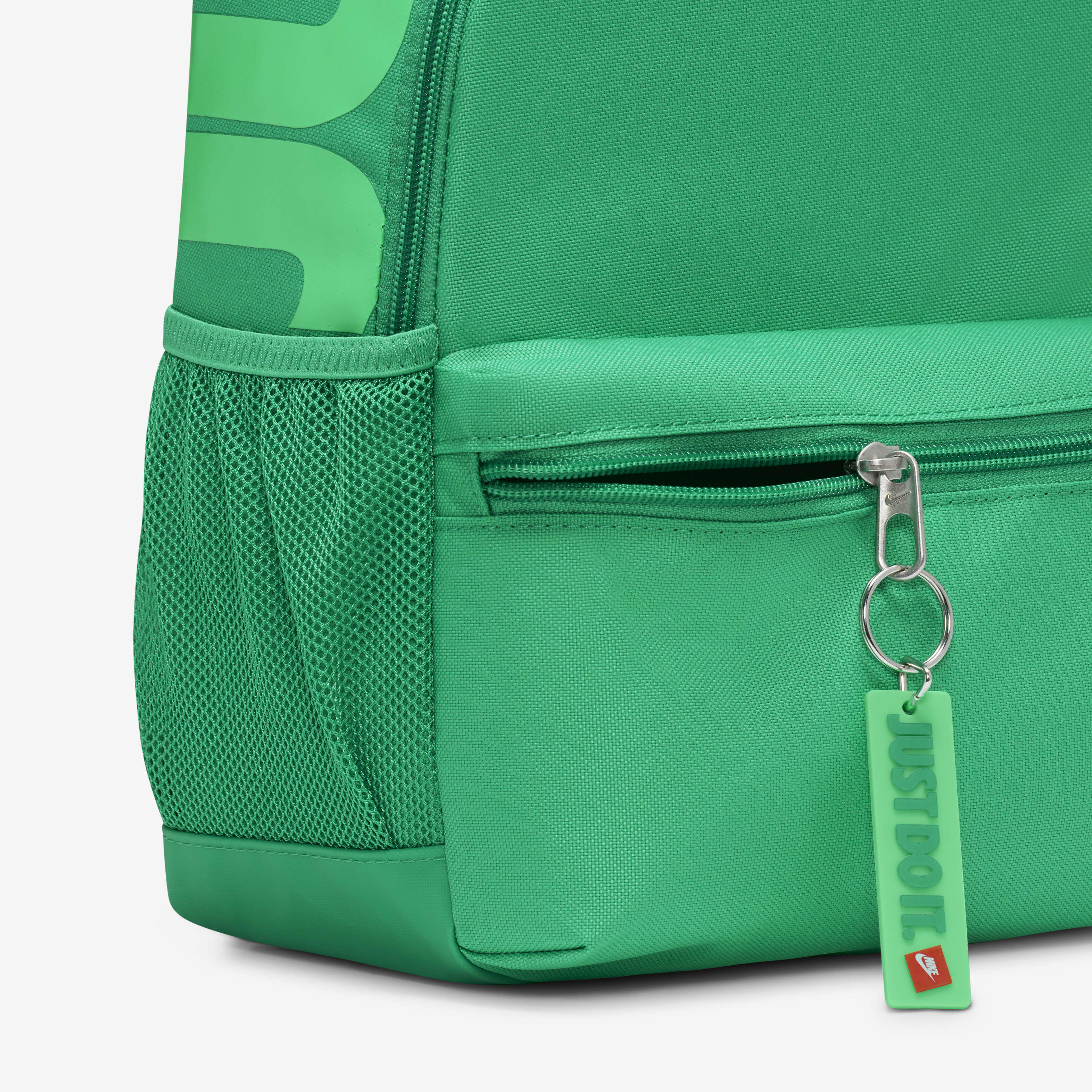 Nike brasilia 11l top