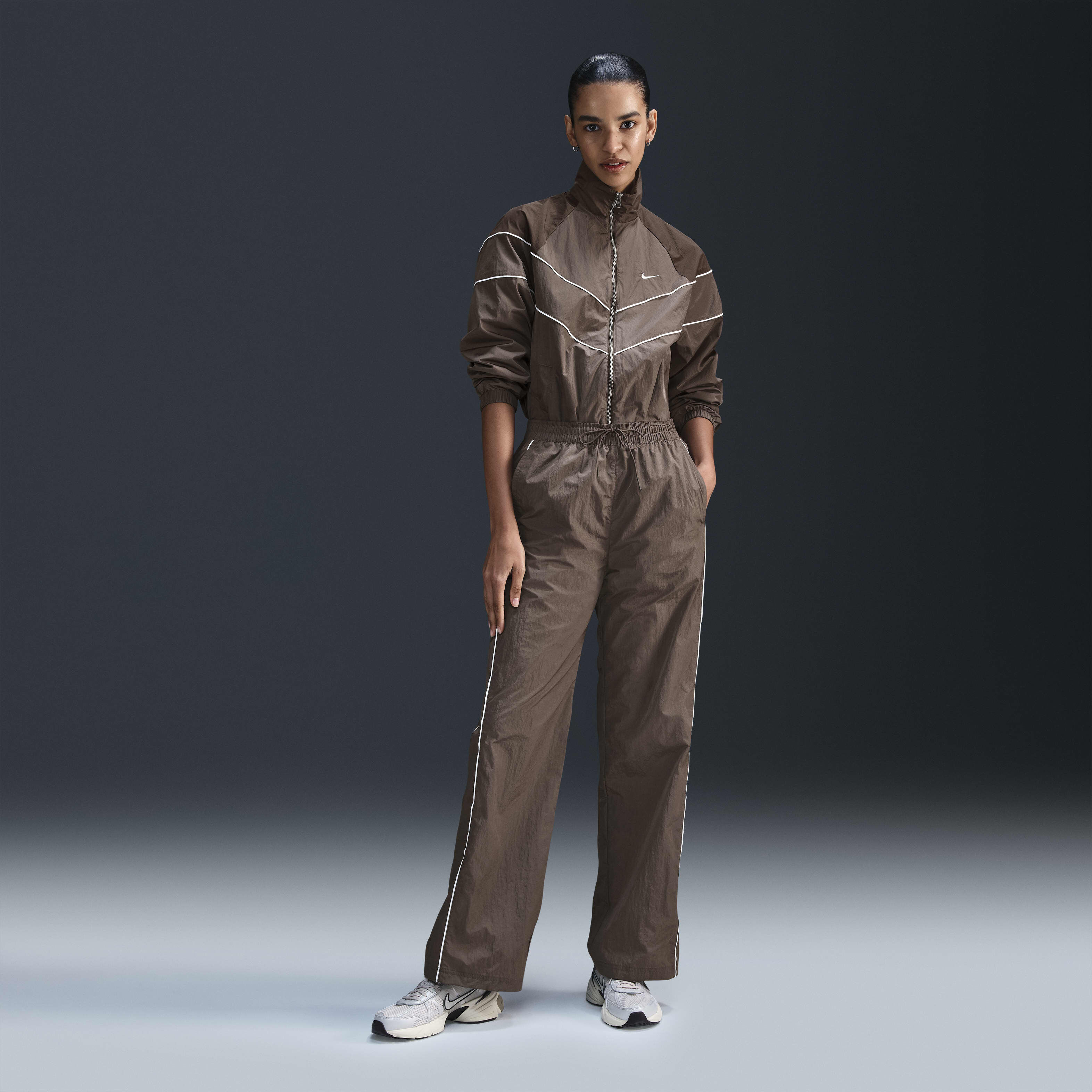 Nike Windrunner image number 3