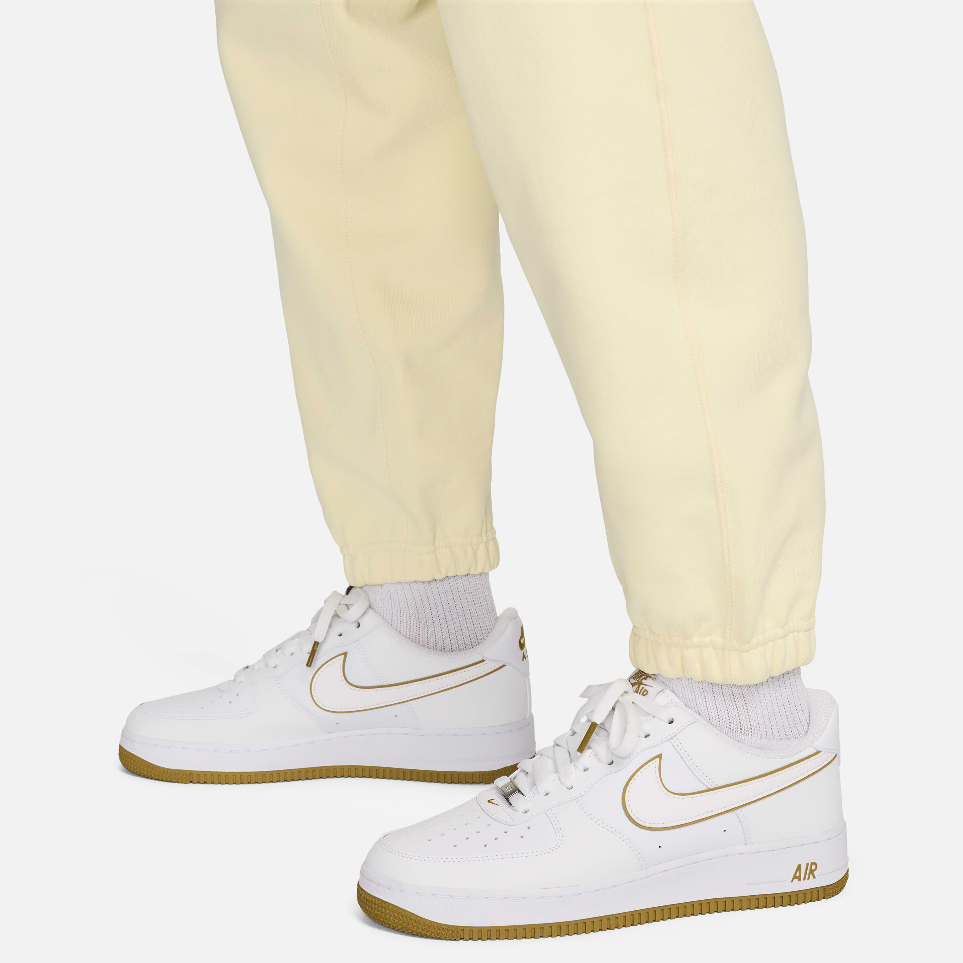 نايكي سولو سووش image number 3