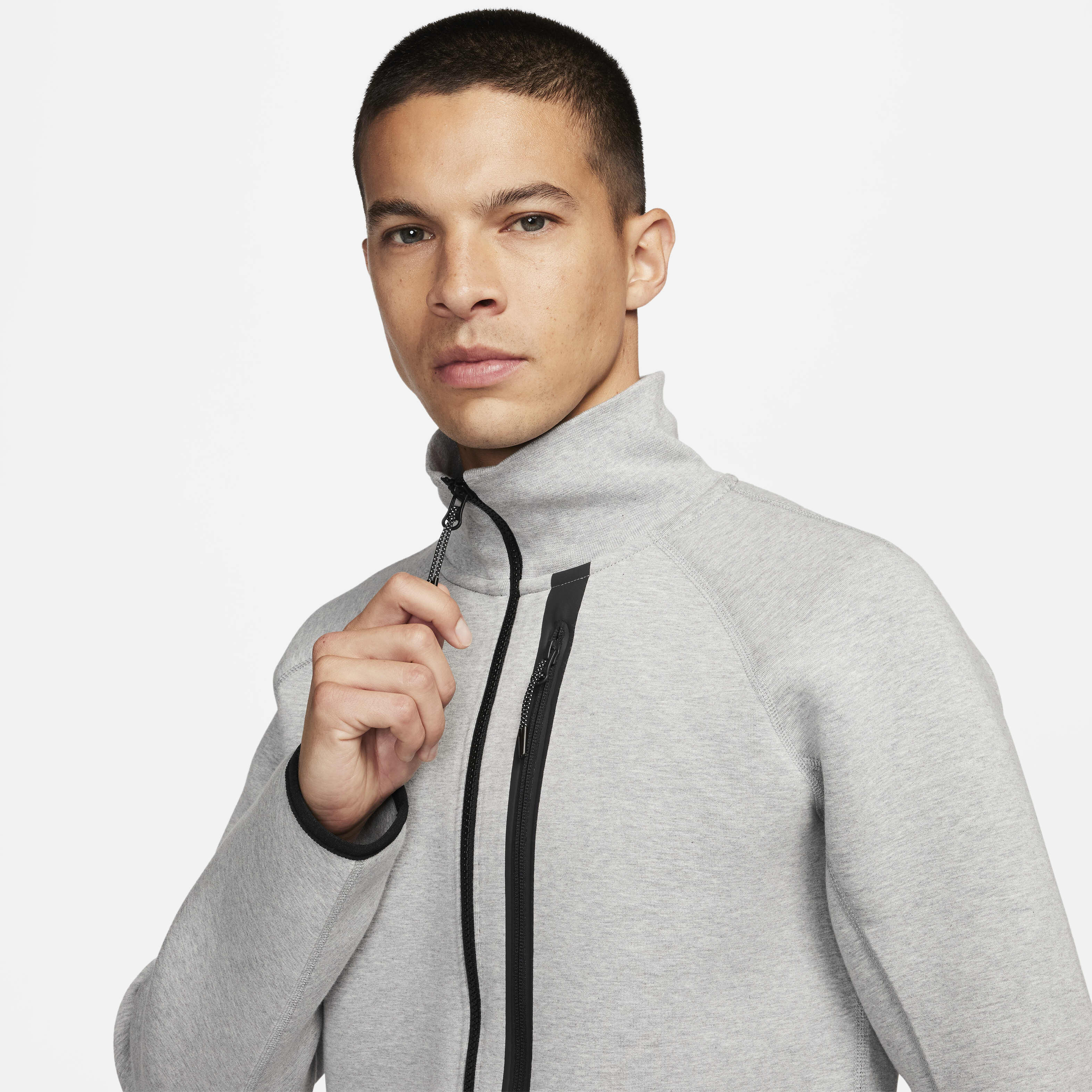 Nike slim fit tech fleece online