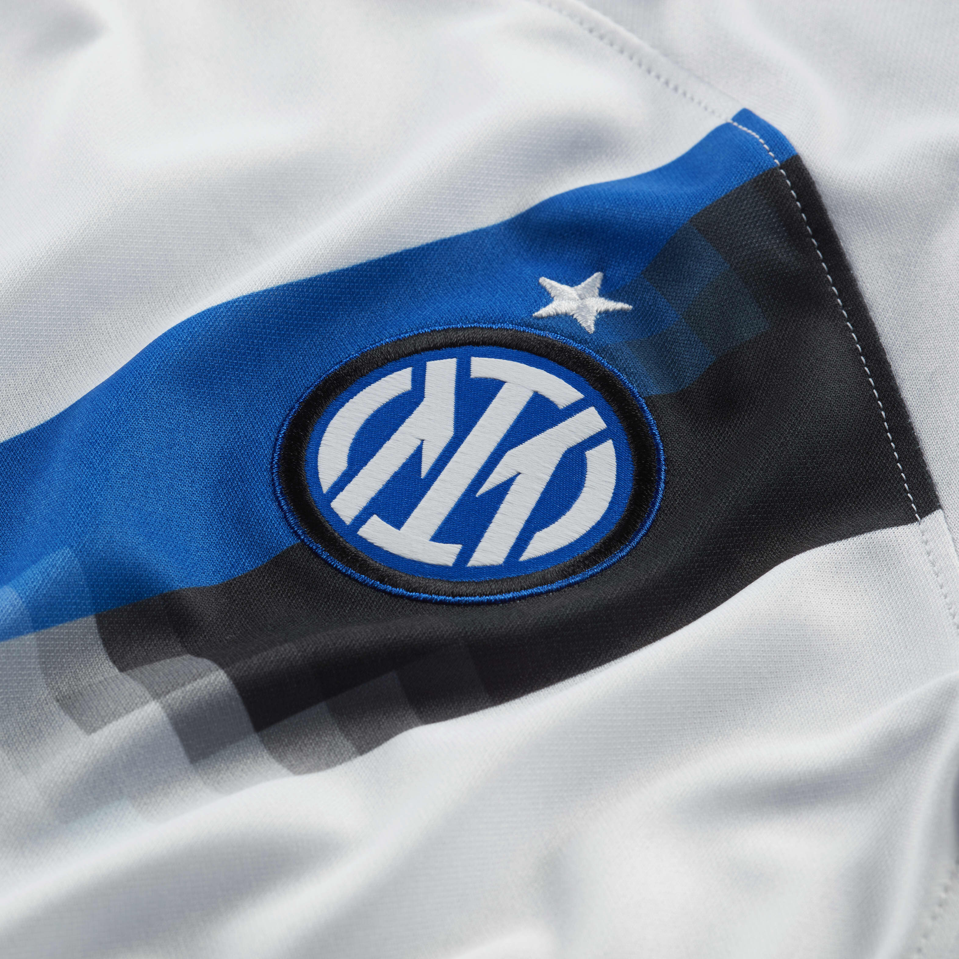 Inter Milan 2023/24 Stadium Away image number 5