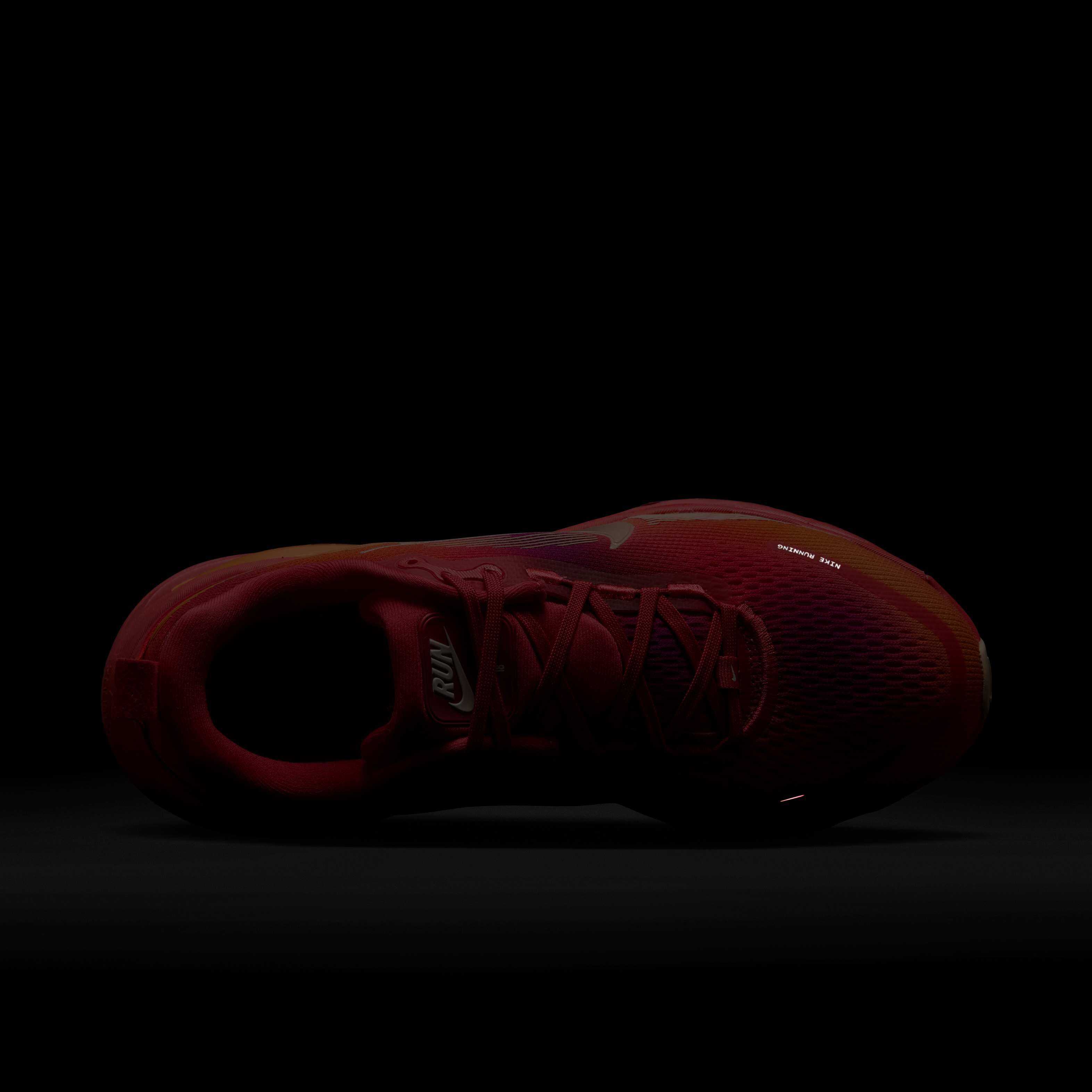 Nike Vomero 18 SE image number 8