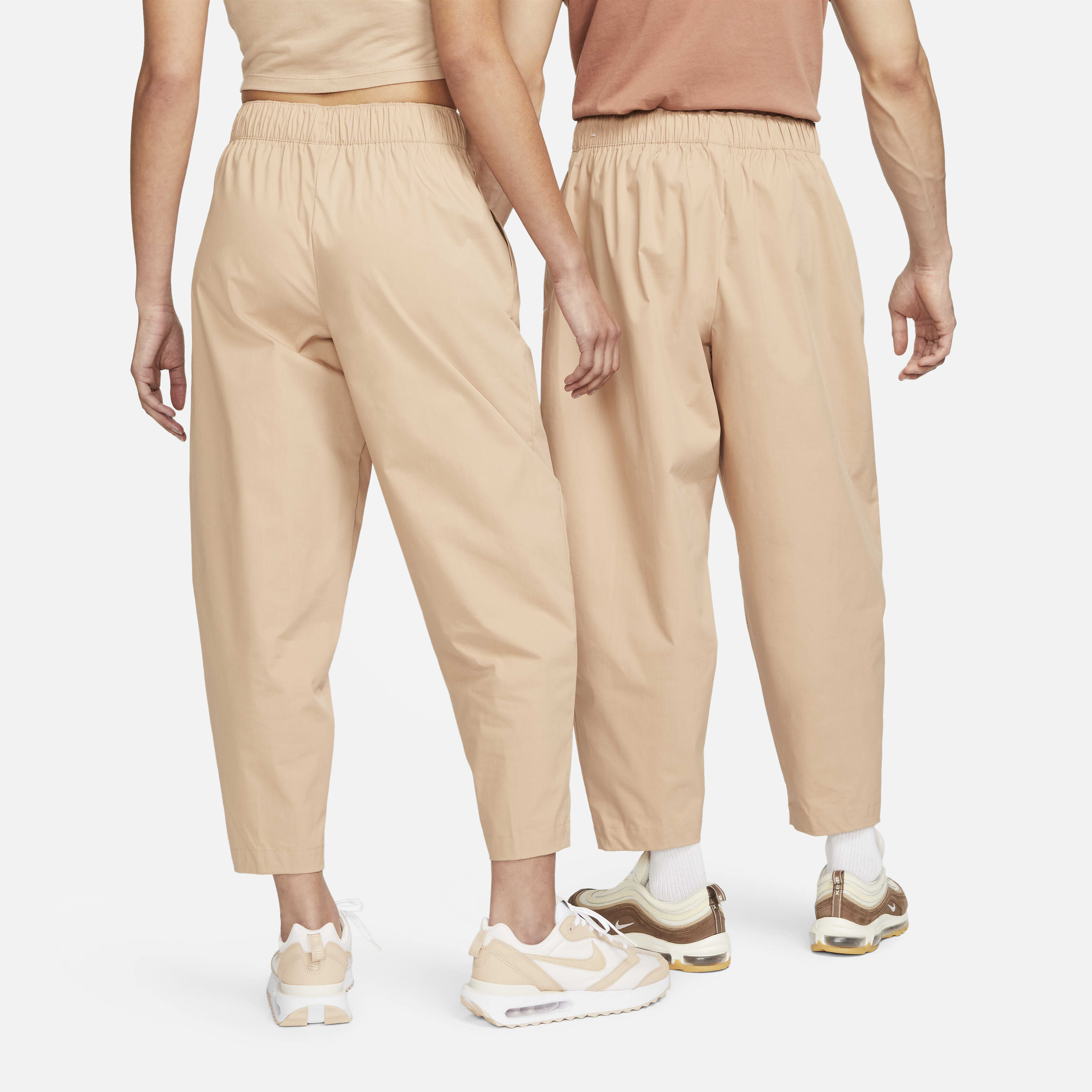 نايكي سبورتسوير ايسنشال image number 1