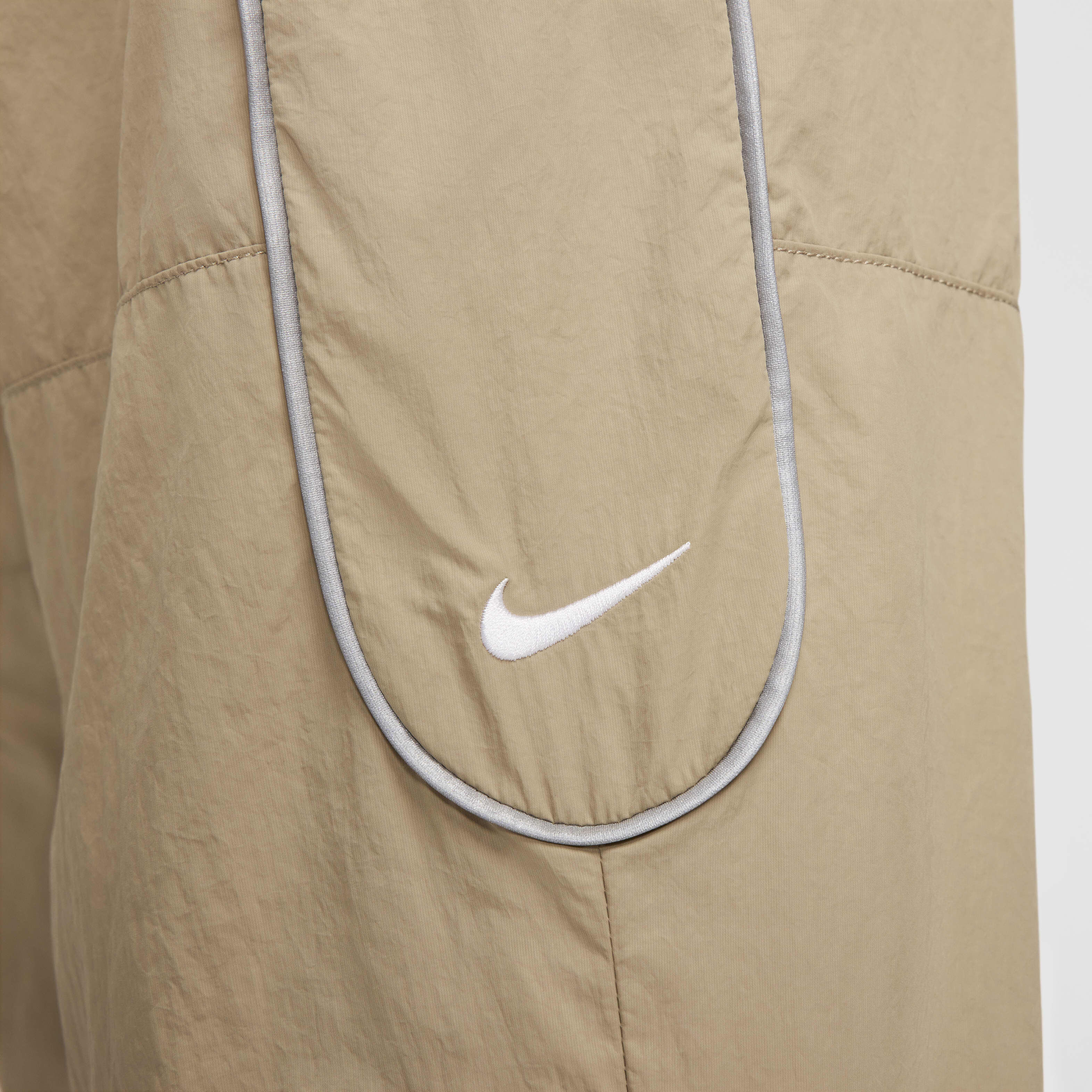 نايكي سولو سووش image number 5