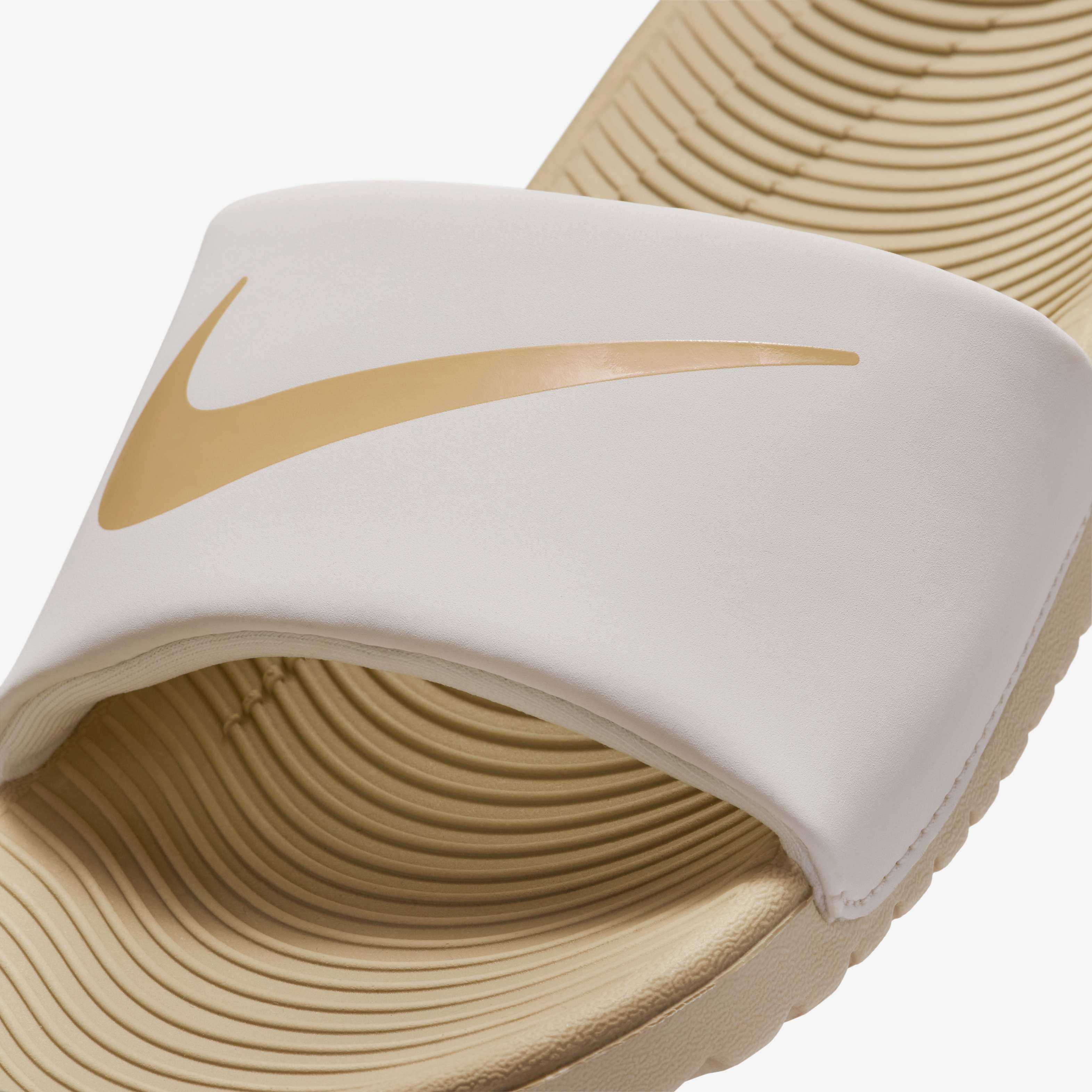 نايكي كاوا image number 5