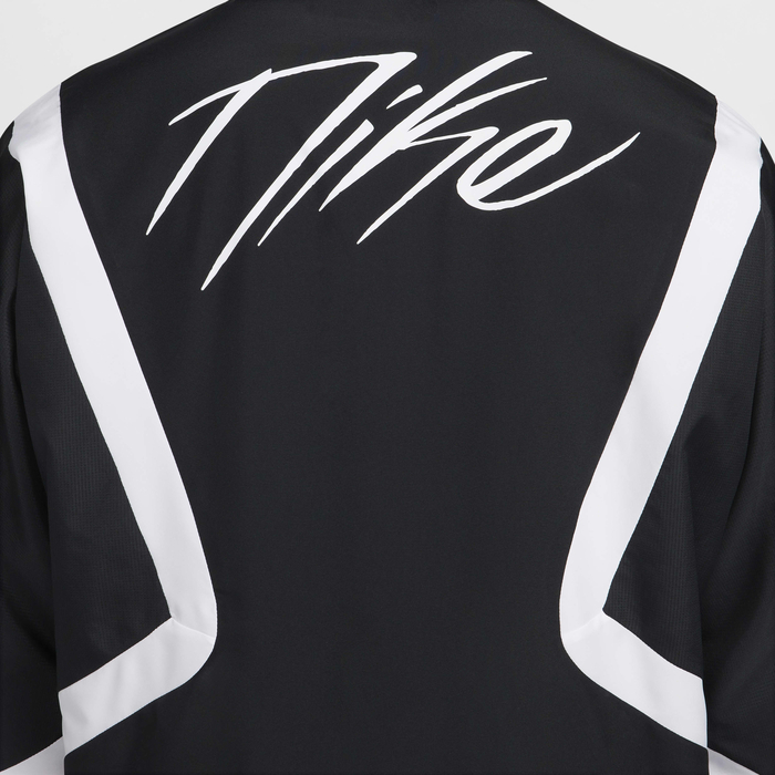 Nike Icon image number 4 Nike Icon image number 4