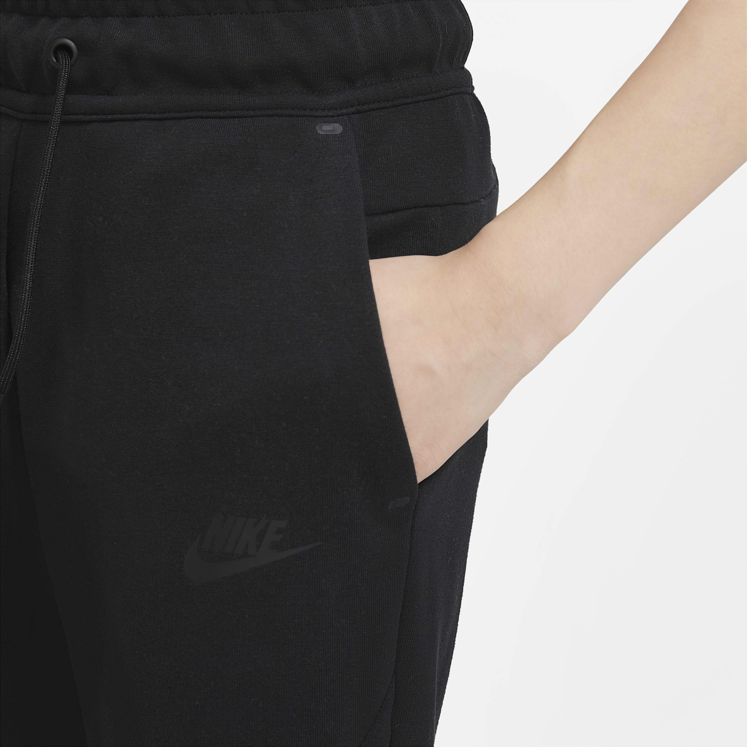 Nike Sportswear Tech Fleece image number 2