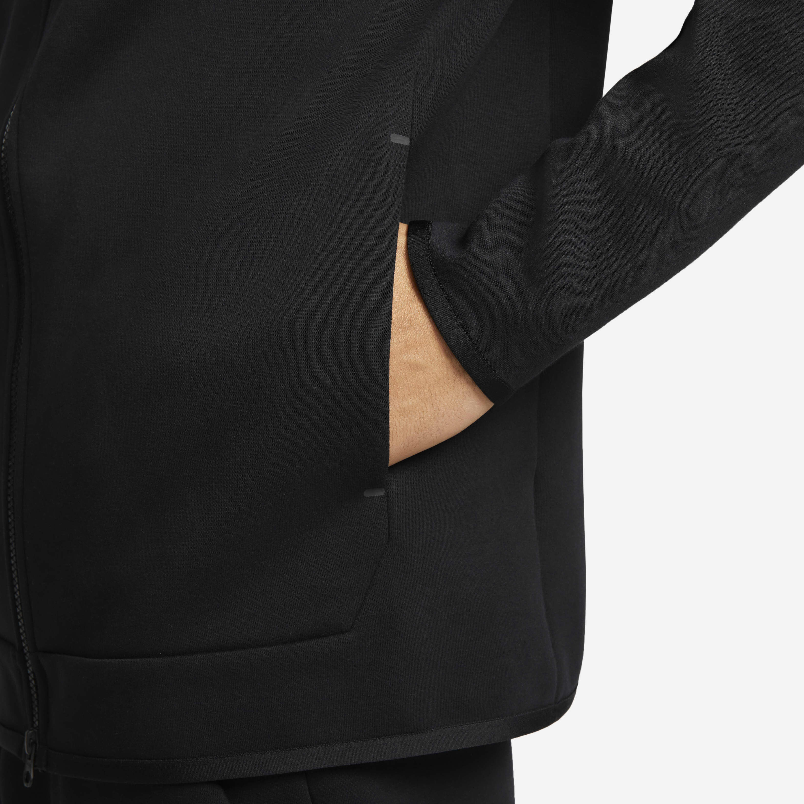 ليفربول تيك فليس ويندرانر الاحتياطي image number 4