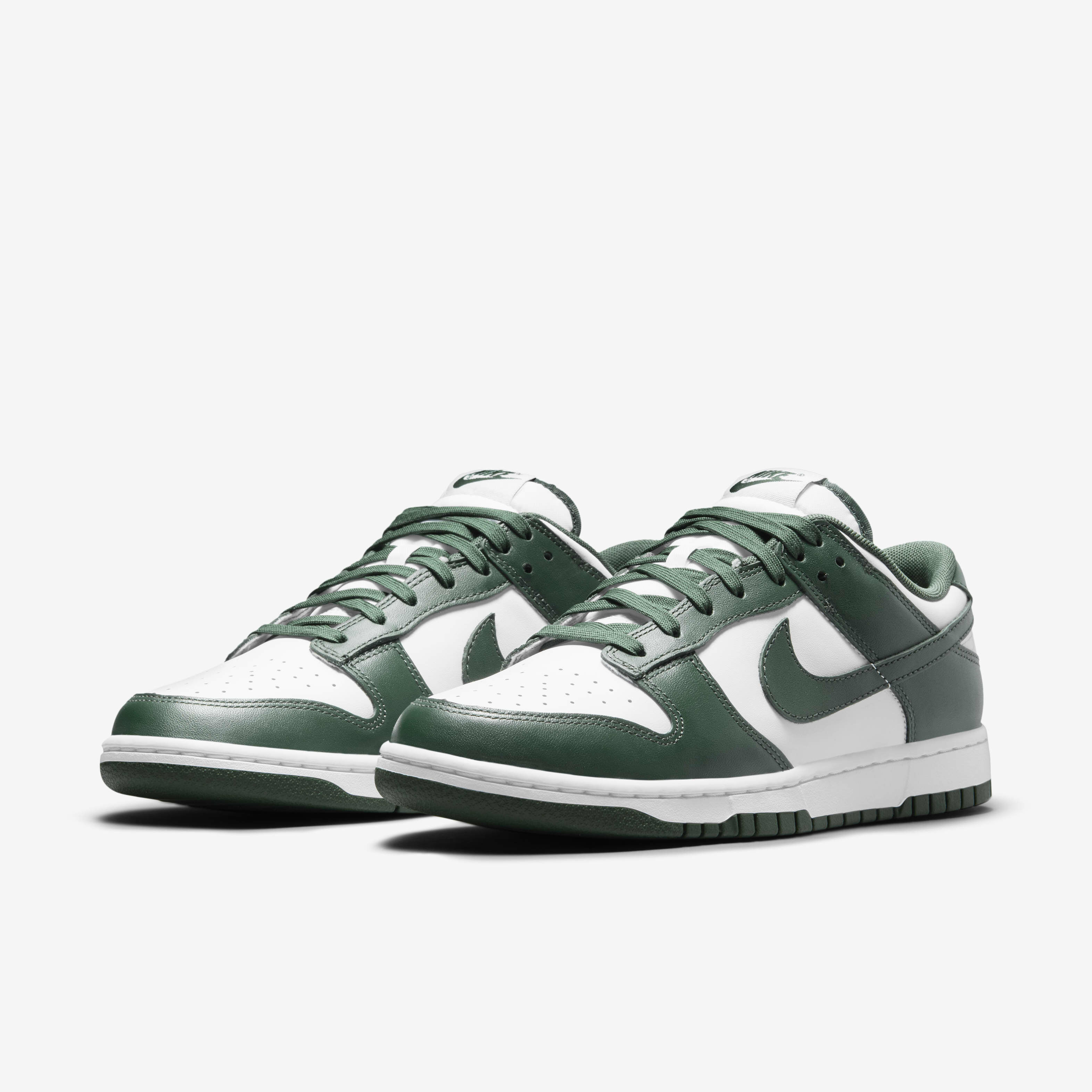 Nike Dunk Low Retro image number 4
