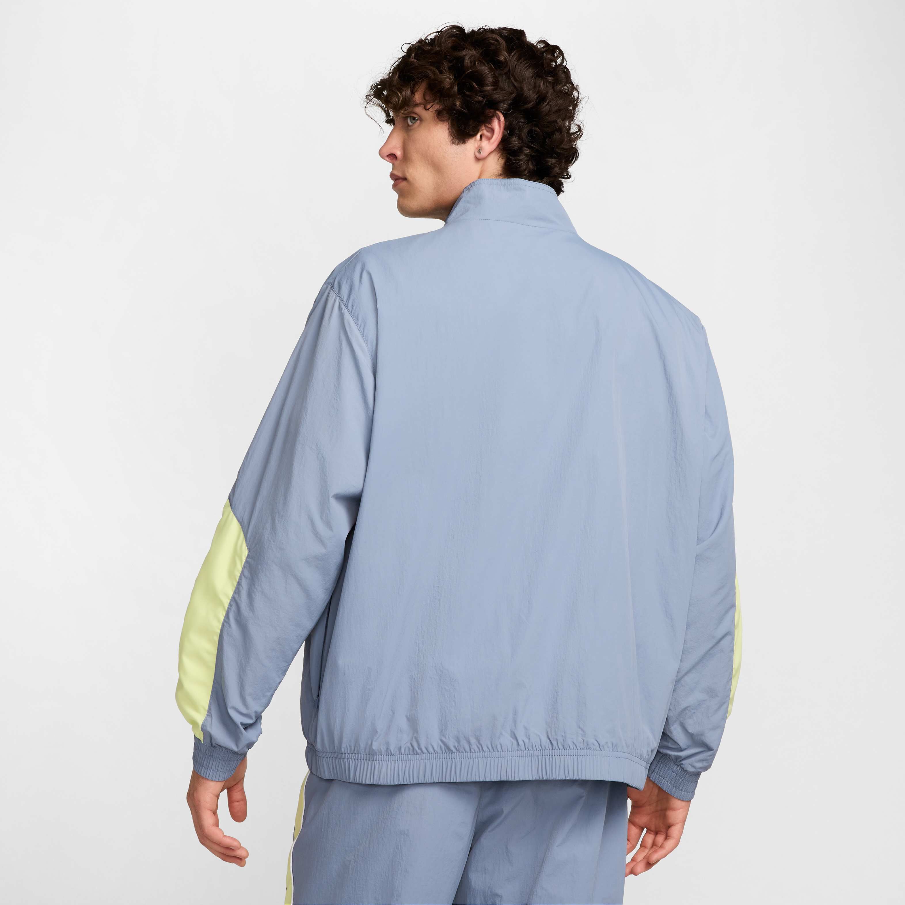 نايكي سبورتسوير image number 1