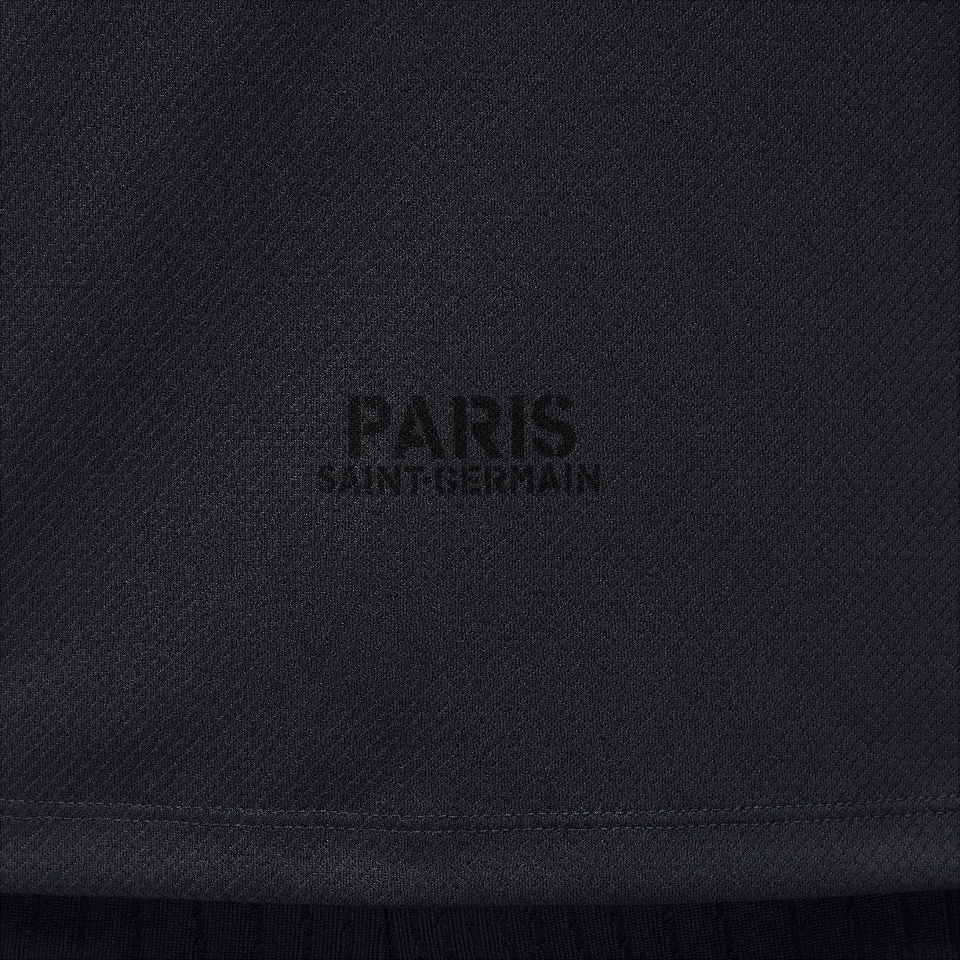 Paris Saint-Germain Strike Fourth image number 5