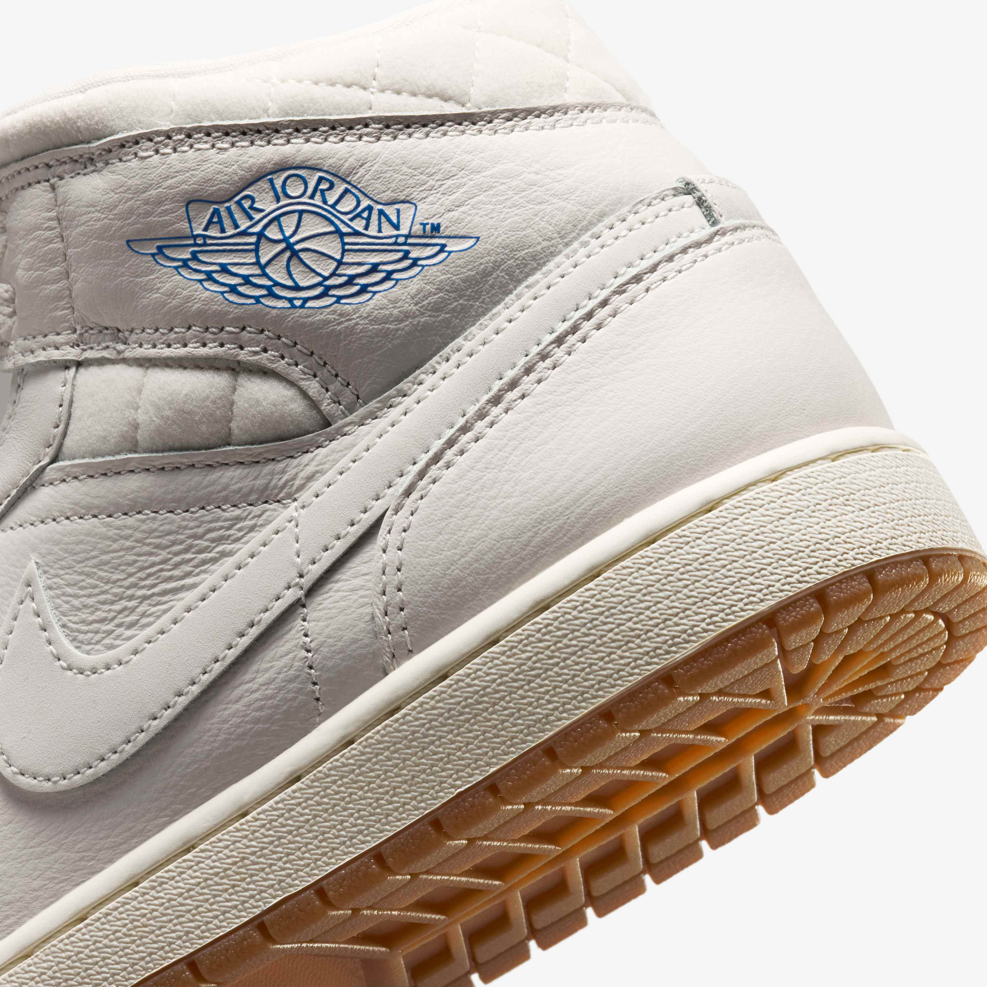 Air Jordan 1 Mid SE image number 7