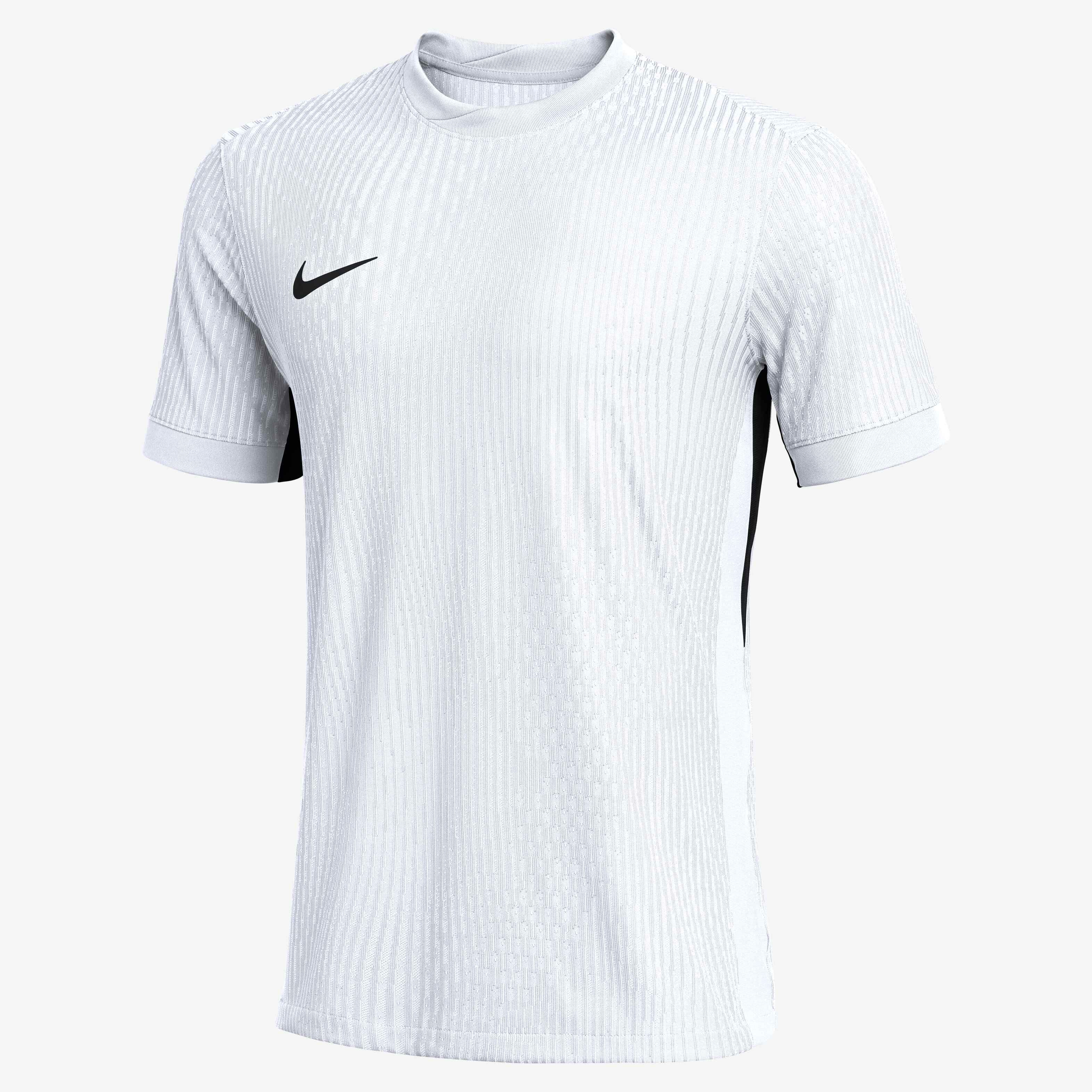 نايكي فيبورنت في image number 0