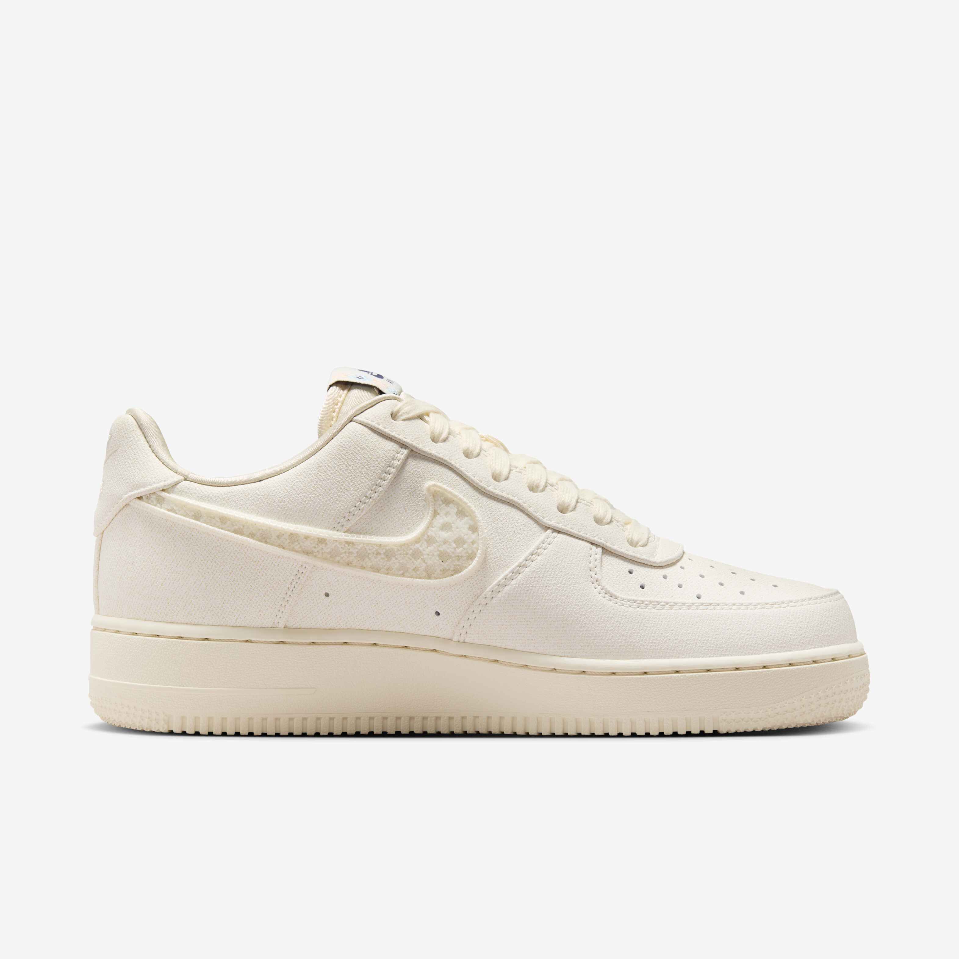Nike Air Force 1 '07 LX image number 2
