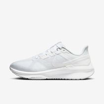 Nike Structure 25