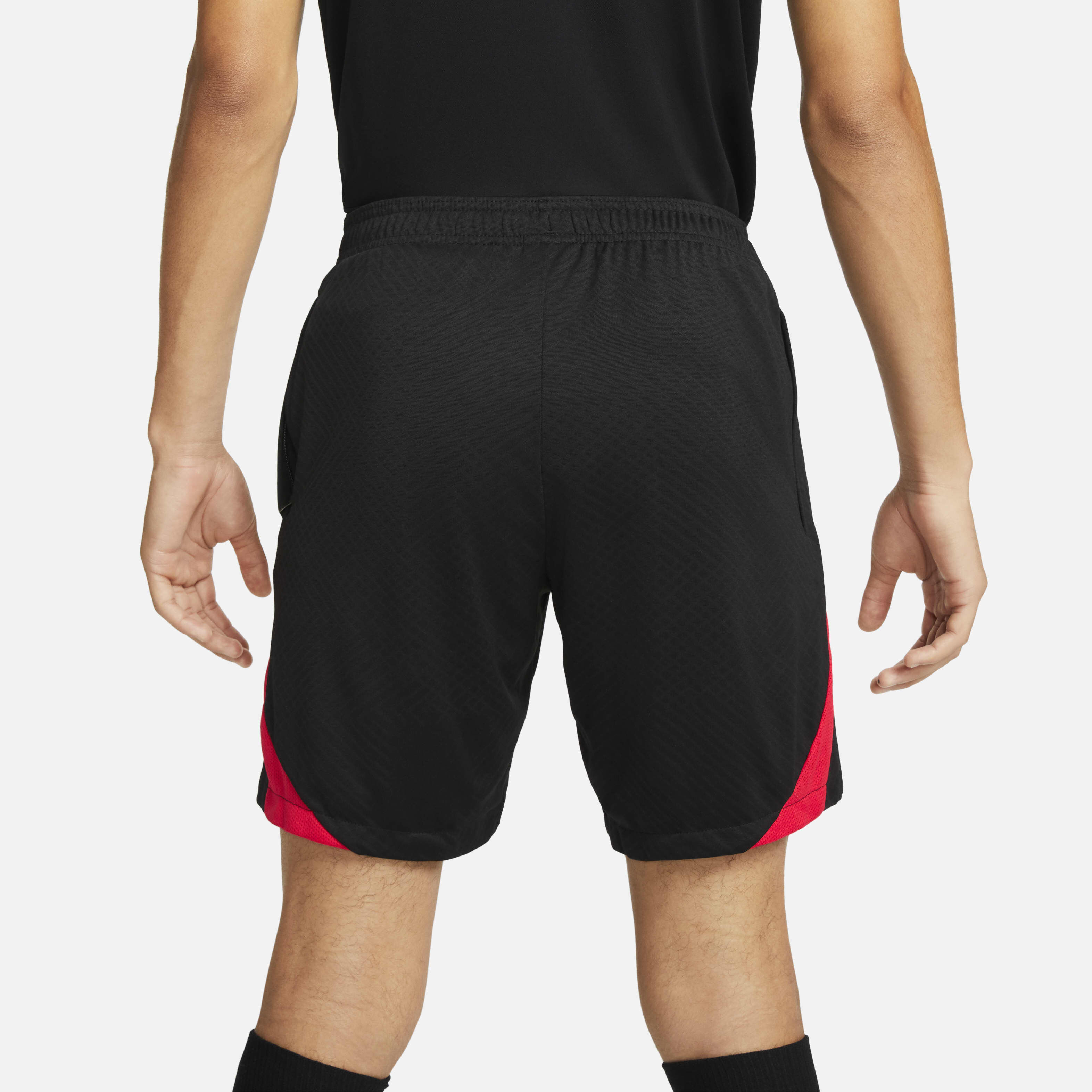 ليفربول سترايك image number 2