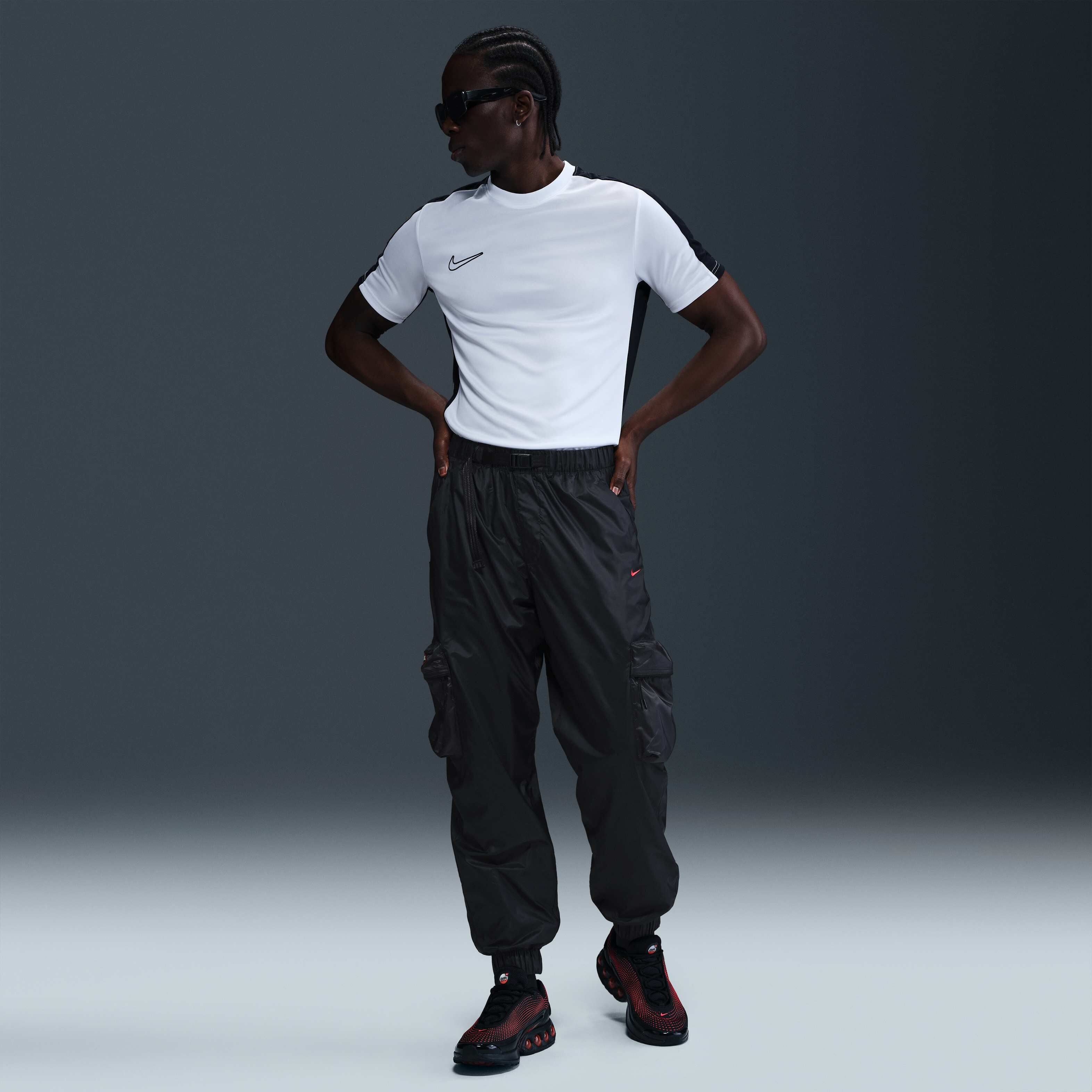 Liverpool F.C. Tech Special Edition image number 0