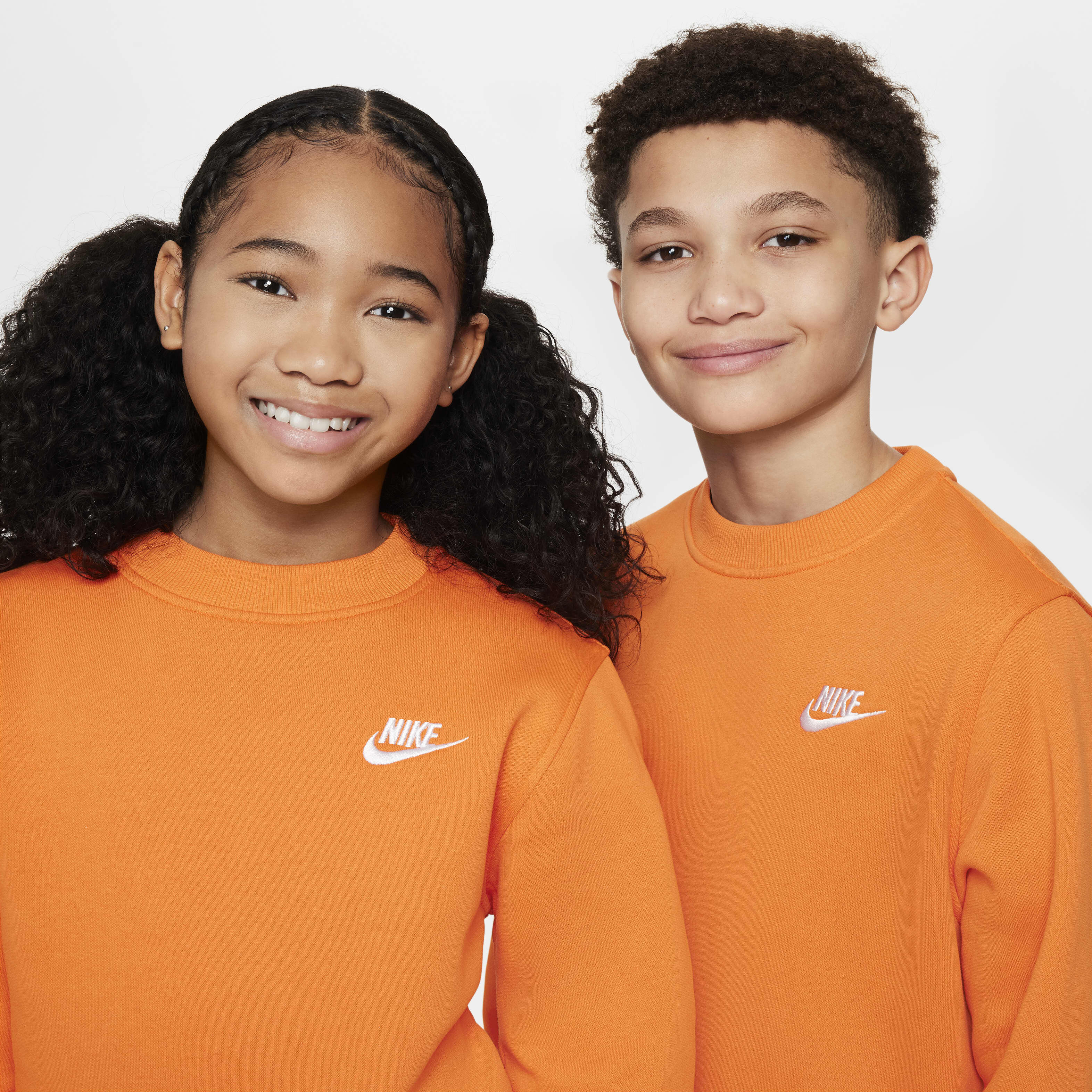 نايكي سبورتسوير كلوب فليس image number 2