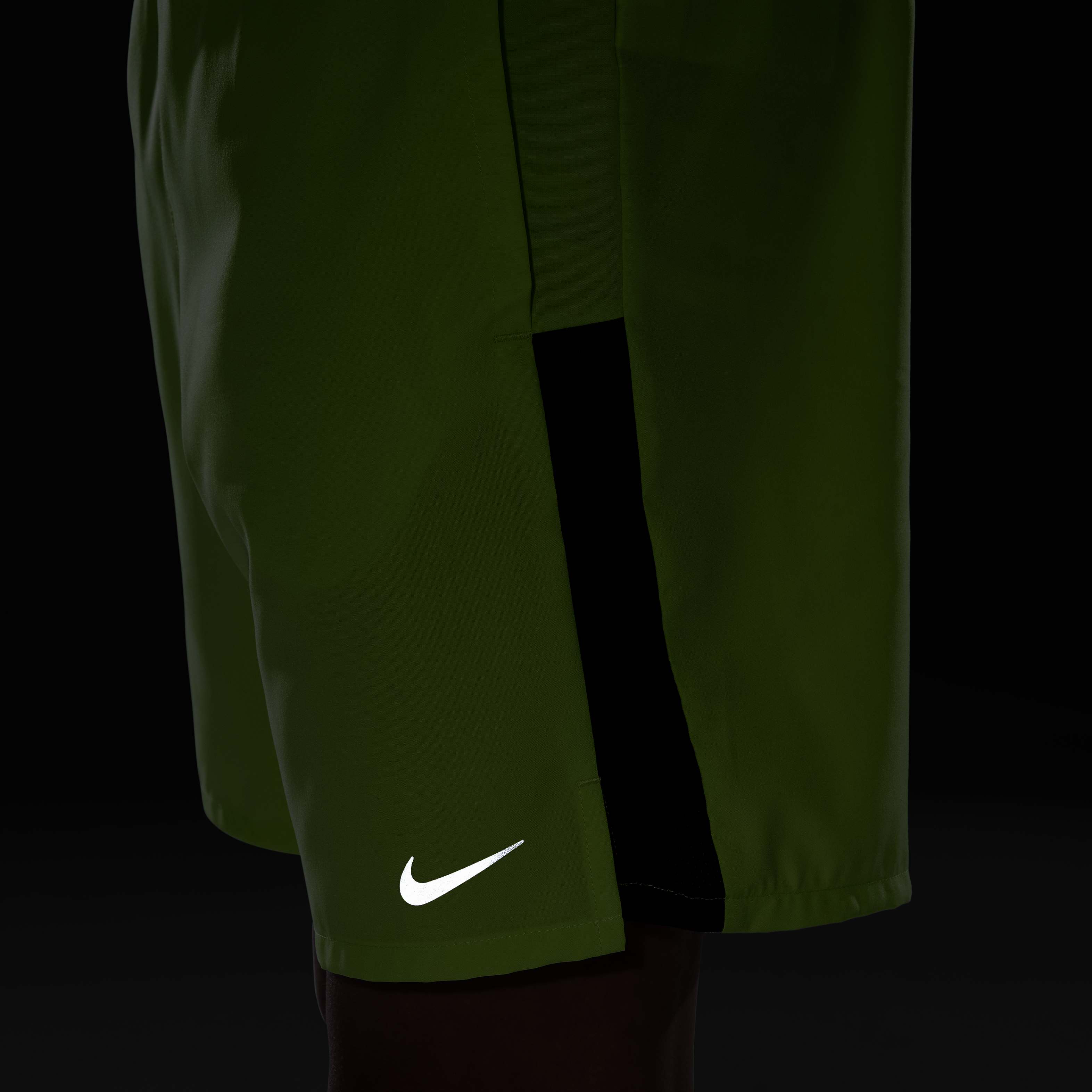 Nike Dri-FIT Challenger image number 8
