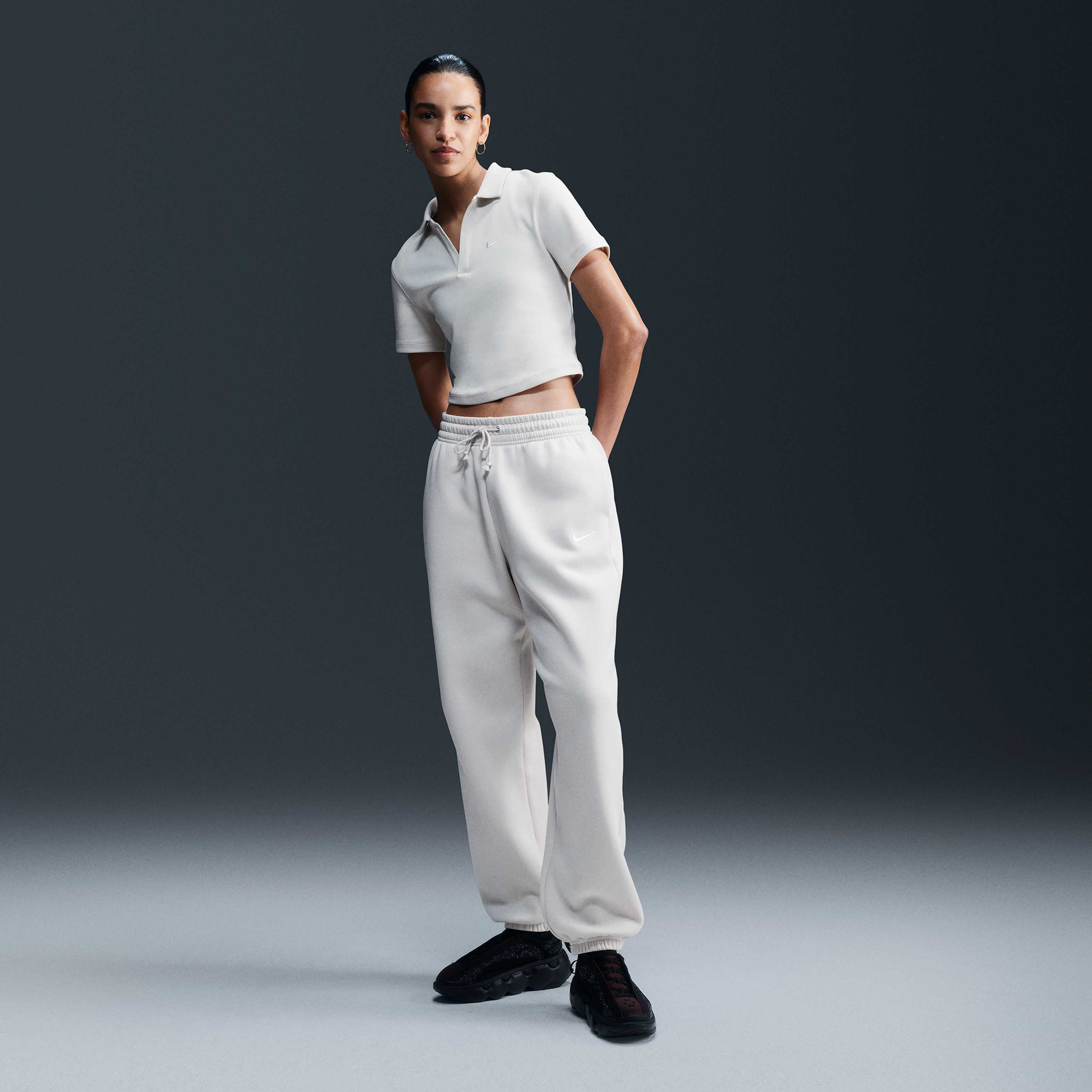 نايكي سبورتسوير فينيكس فليس image number 0