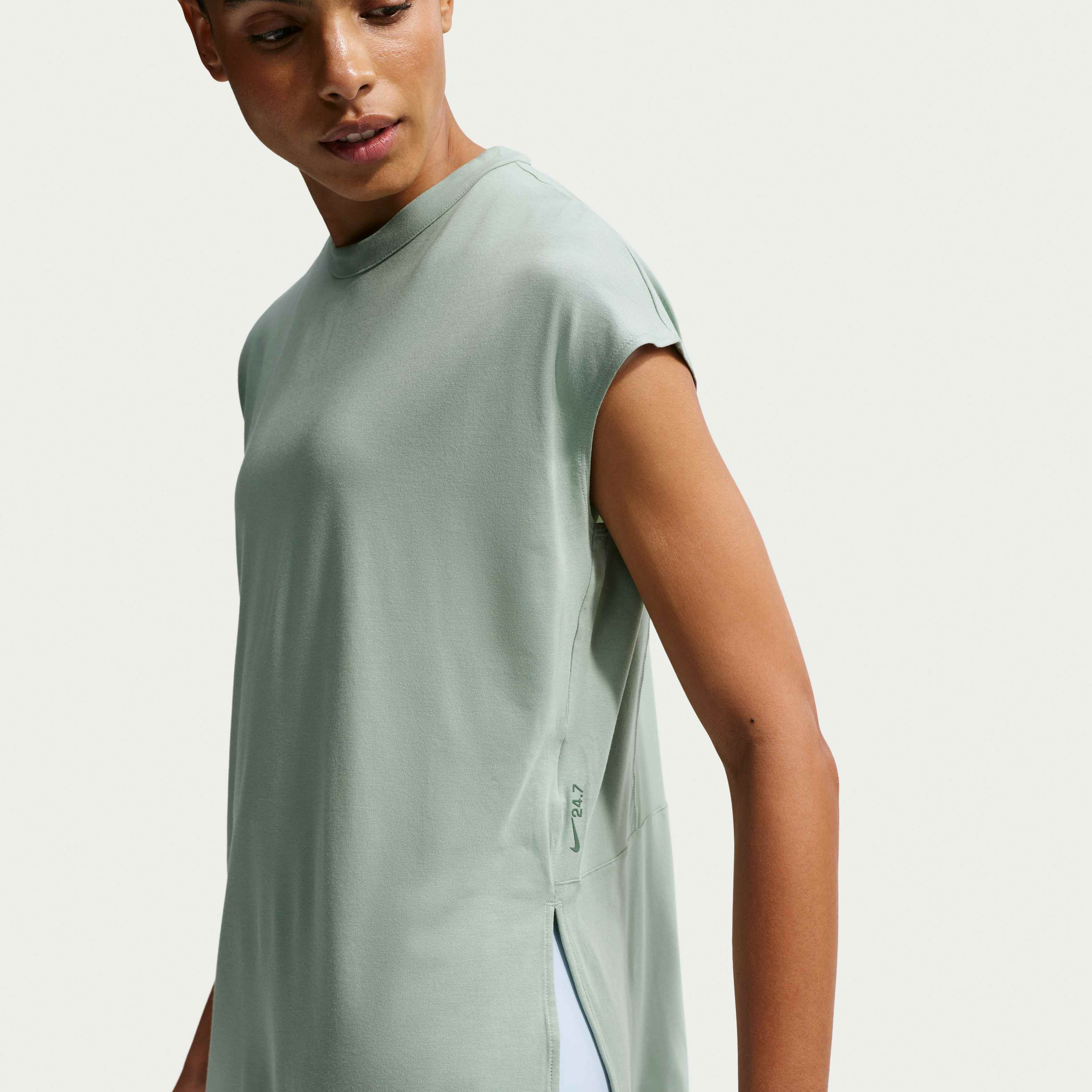 نايكي 24.7 امبوسبلي سوفت image number 2