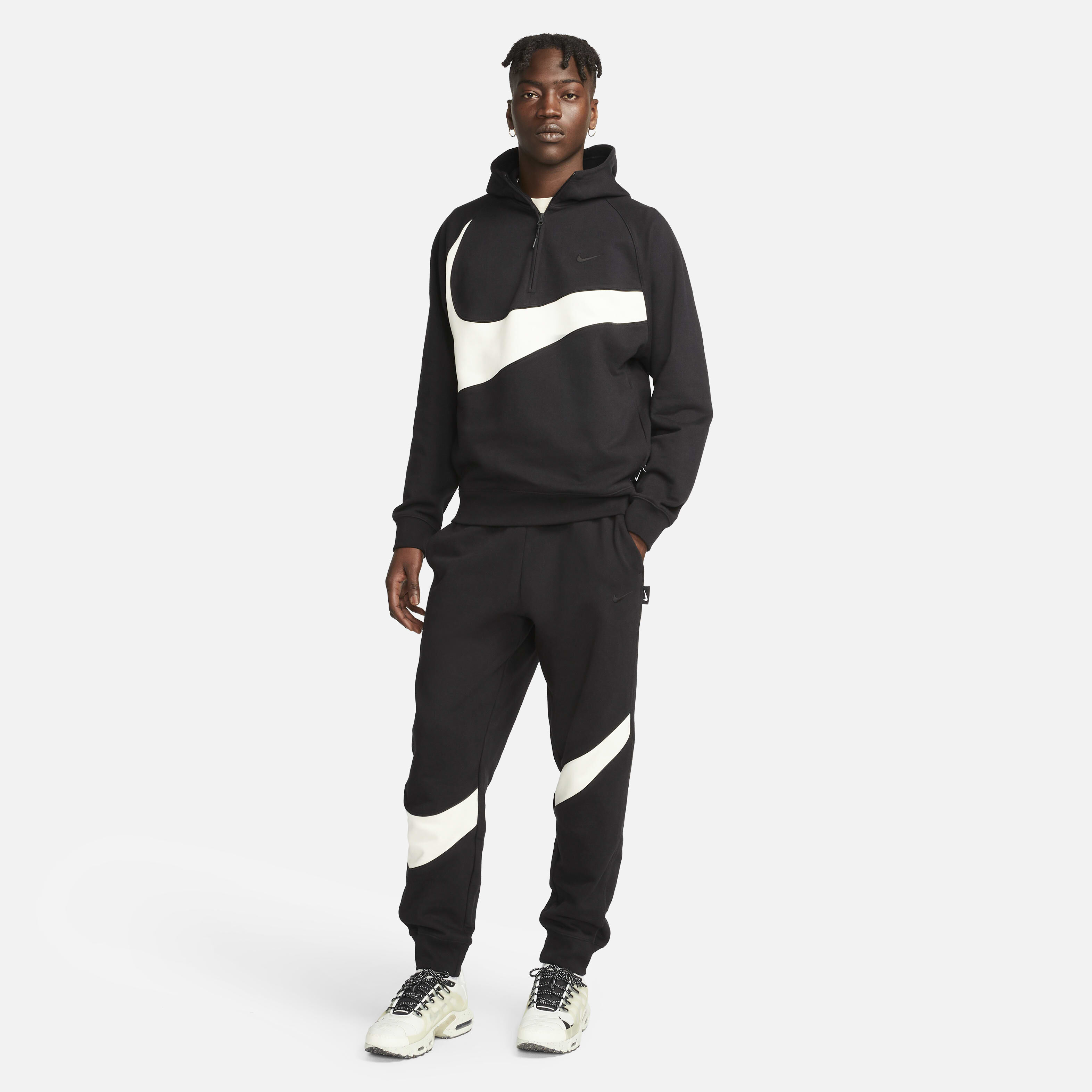 Nike tracksuit swoosh outlet