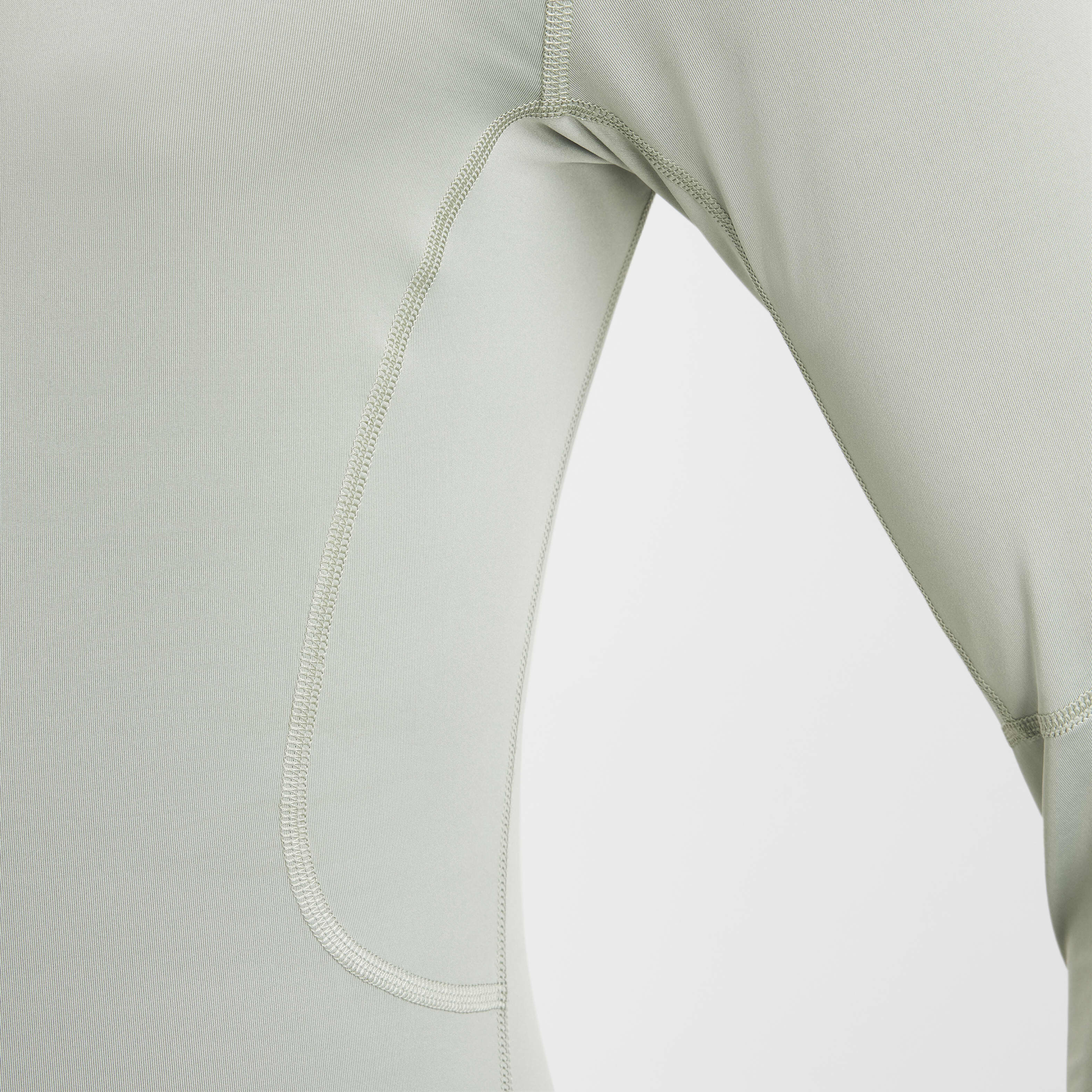 نايكي برو image number 3