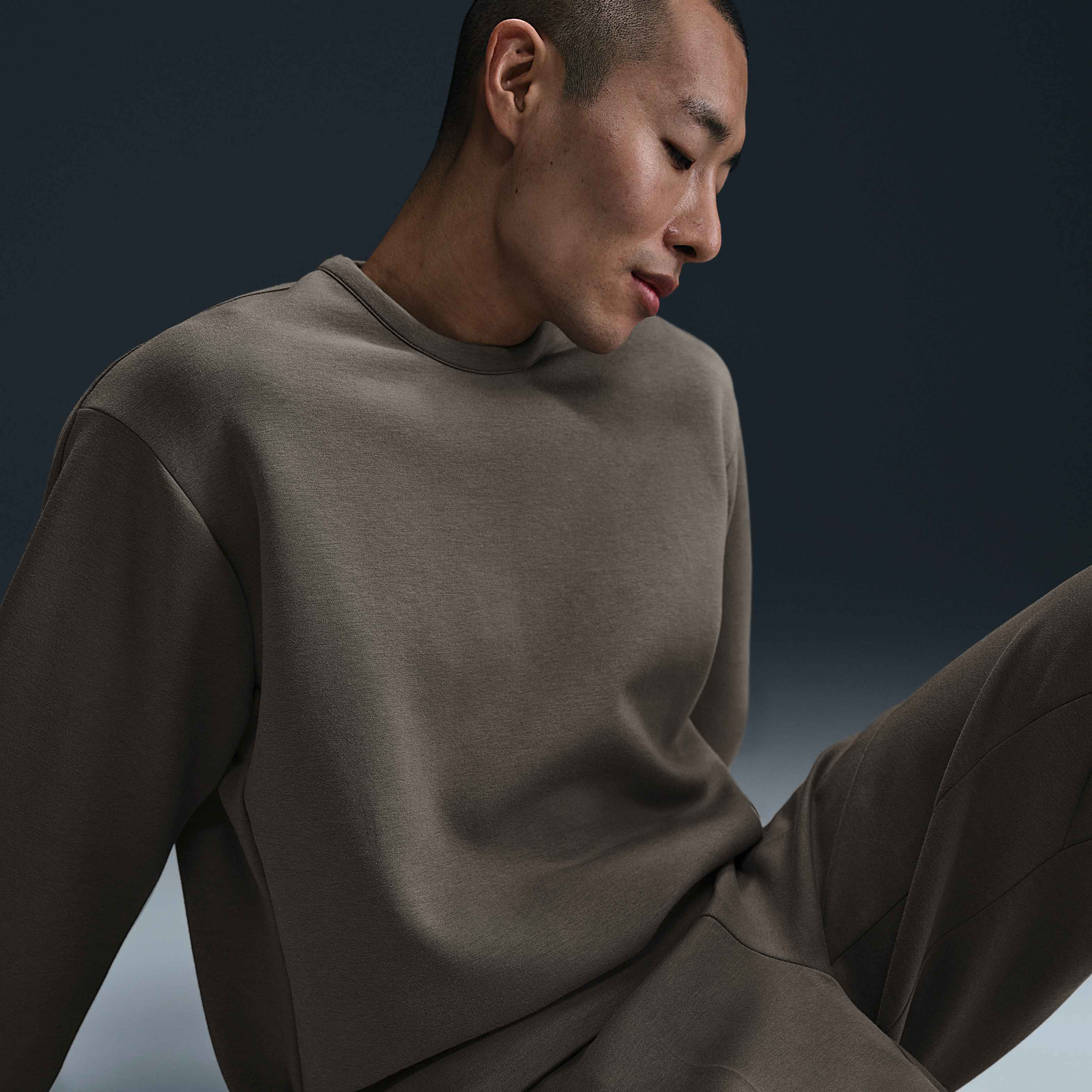 نايكي 24.7 امبوسبلي سوفت image number 2