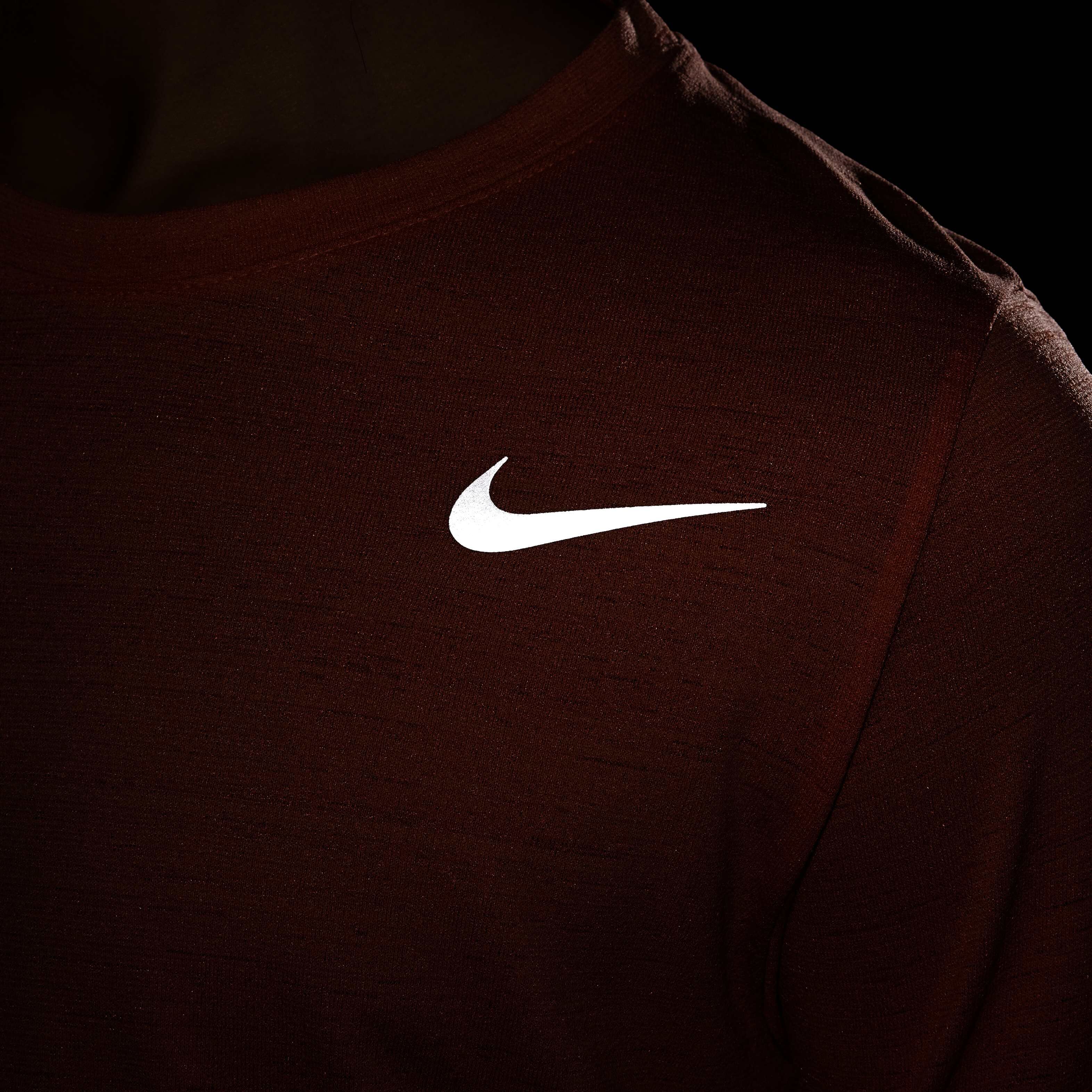 Nike Dri-FIT Miler image number 7