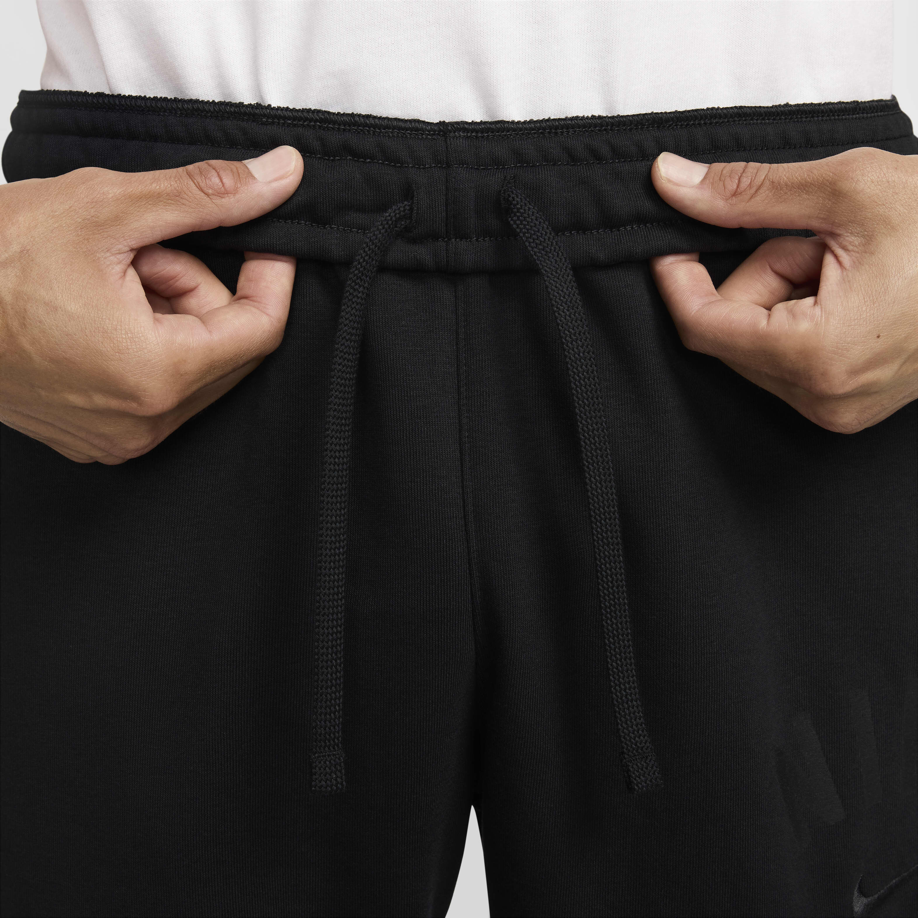 نايكي سووش image number 2