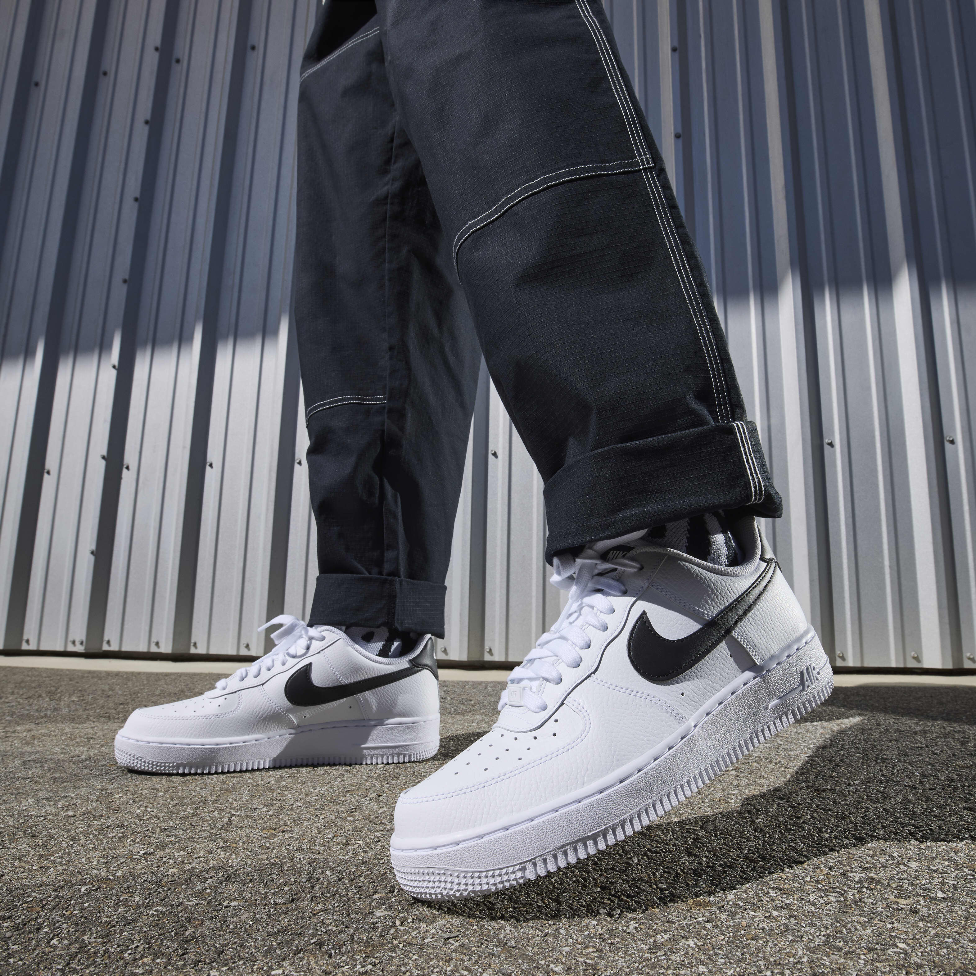 Nike air force 1 black stripe cheap