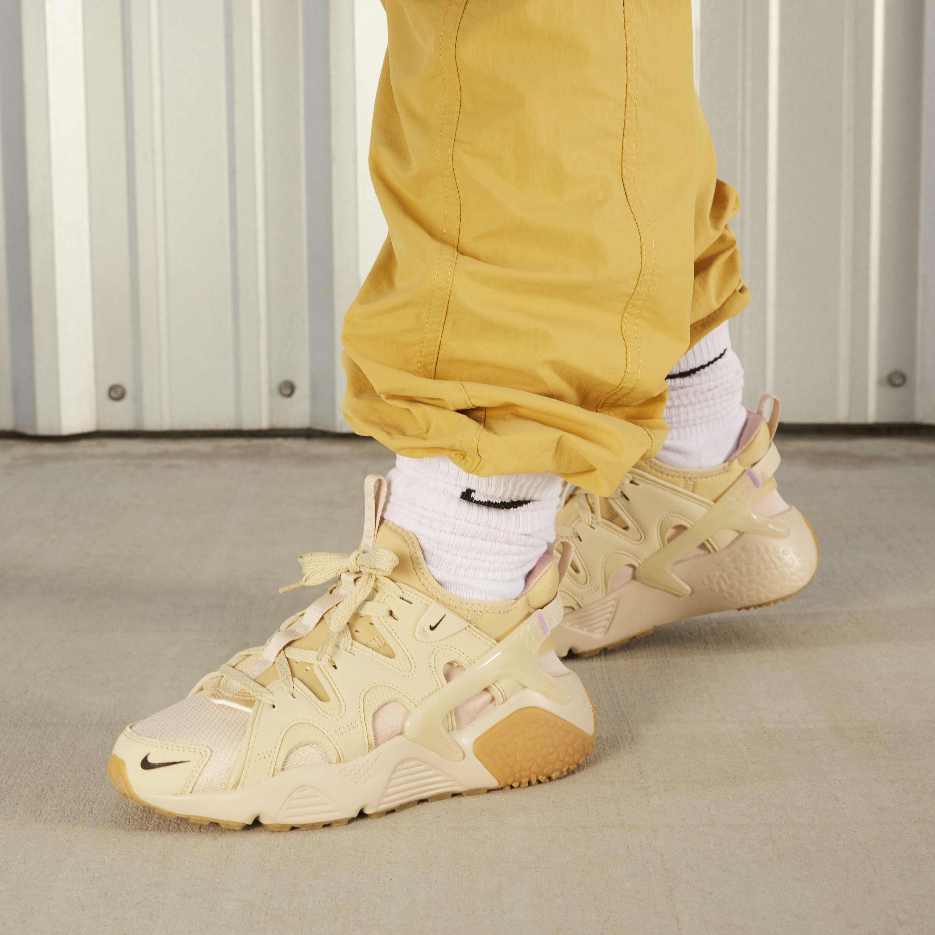 Nike Air Huarache Craft image number 9