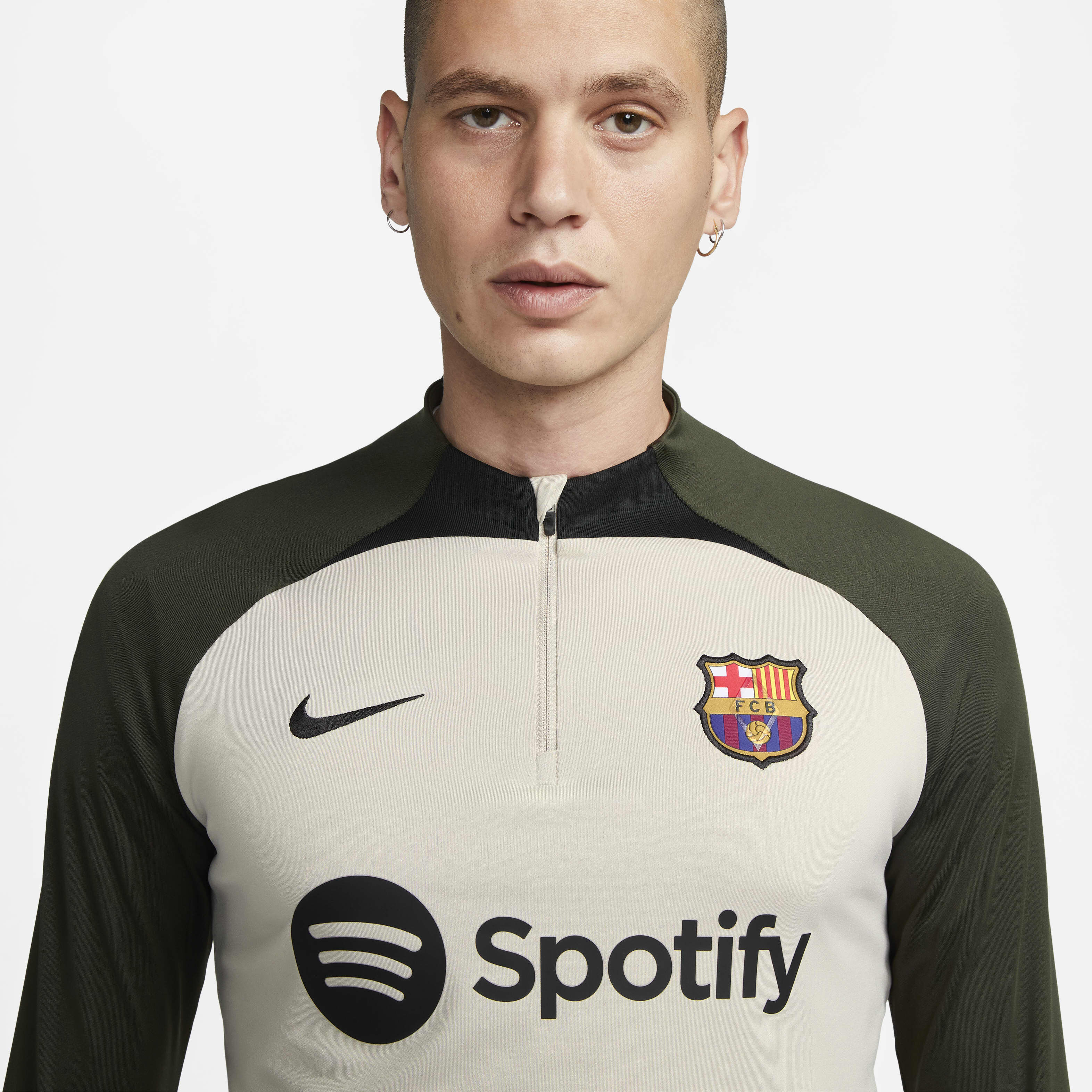 F.C. Barcelona Strike image number 2