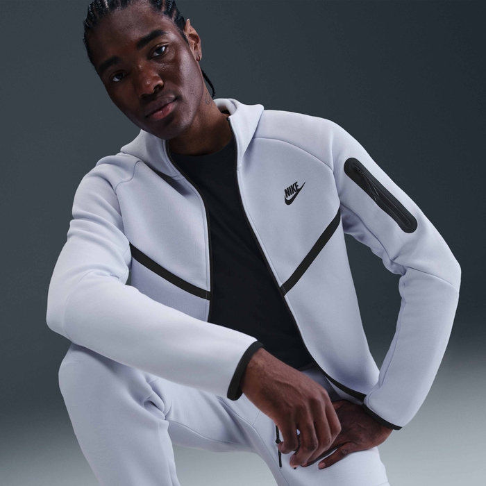 Nike Tech image number 2 Nike Tech image number 2