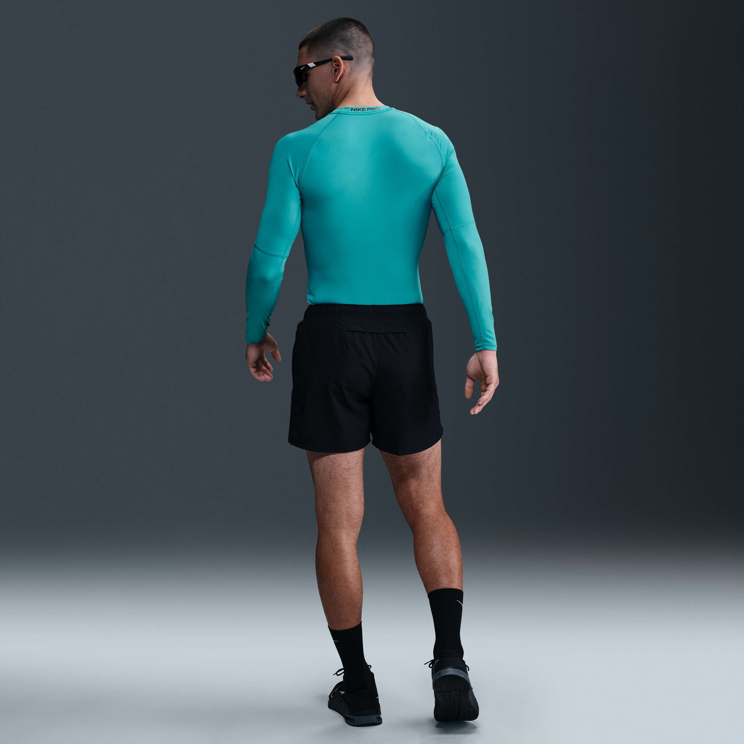 Nike Pro image number 4