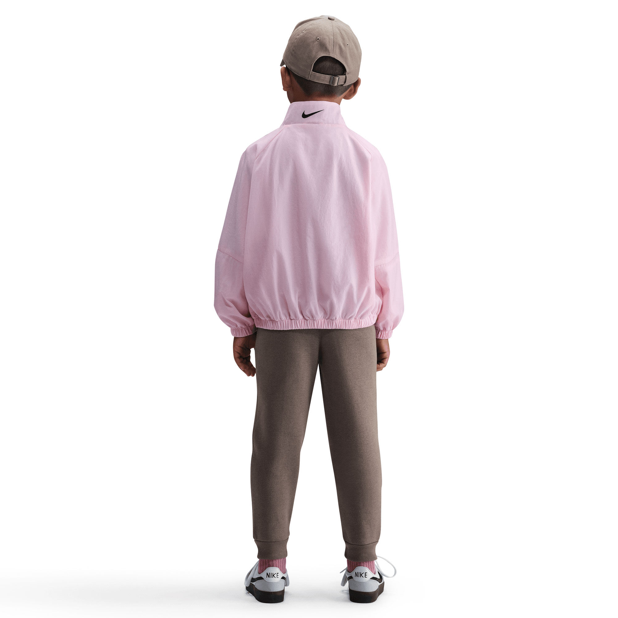 نايكي كلوب image number 2