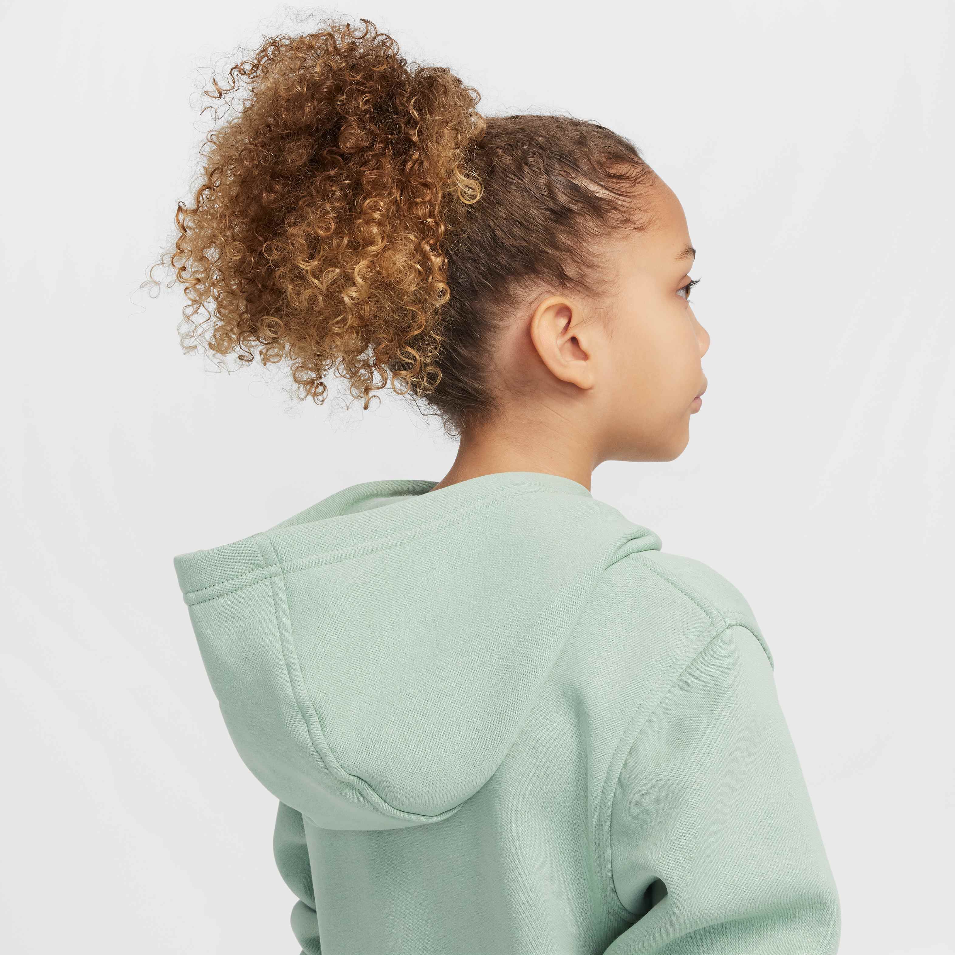 نايكي سبورتسوير كلوب فليس image number 5