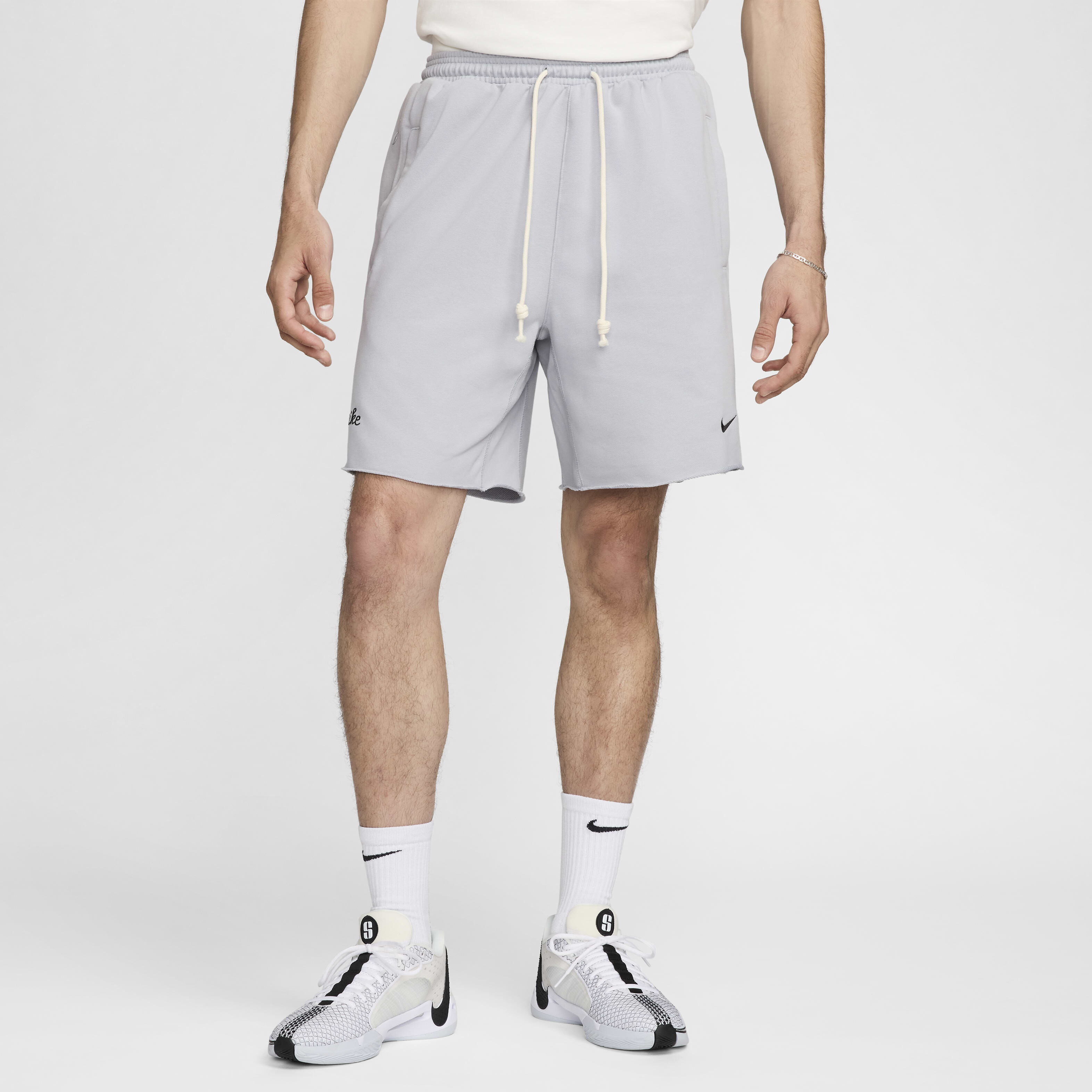 Buy Nike Standard Issue Men s Dri FIT 20cm approx. Basketball Shorts Nike Qatar Official